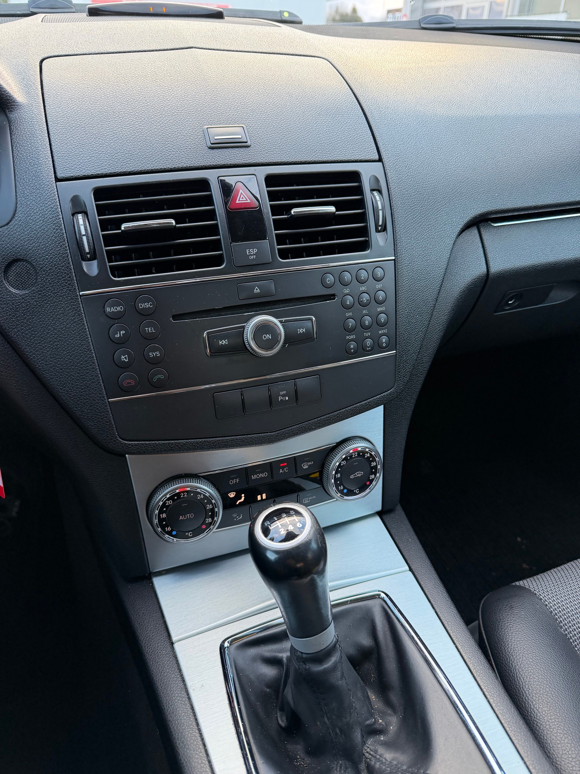 MERCEDES-BENZ C 180 Kompressor Avantgarde-image-10