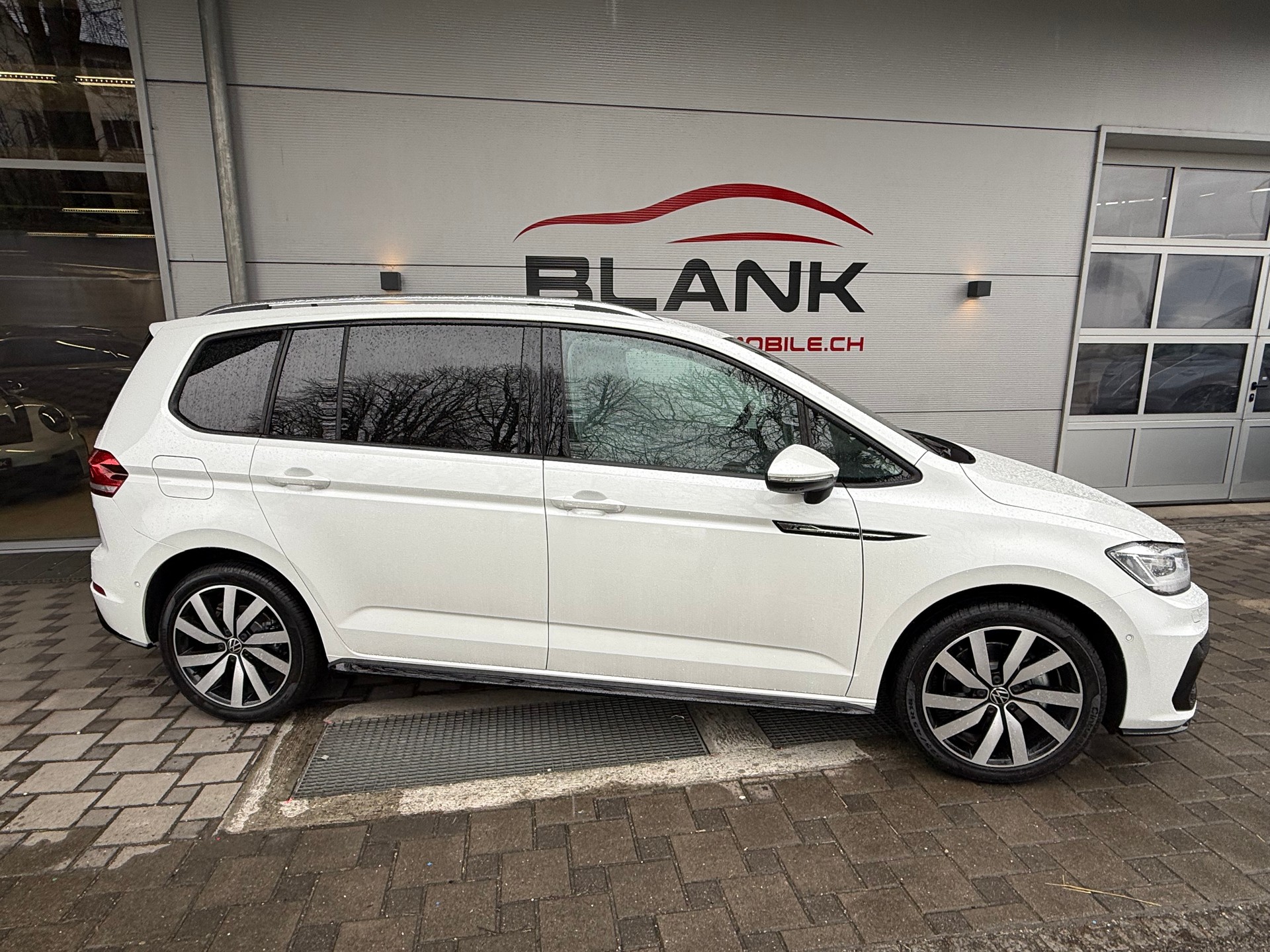 VW Touran 1.5 TSI EVO Comfortline DSG / VENDUE VERKAUFT-image-3