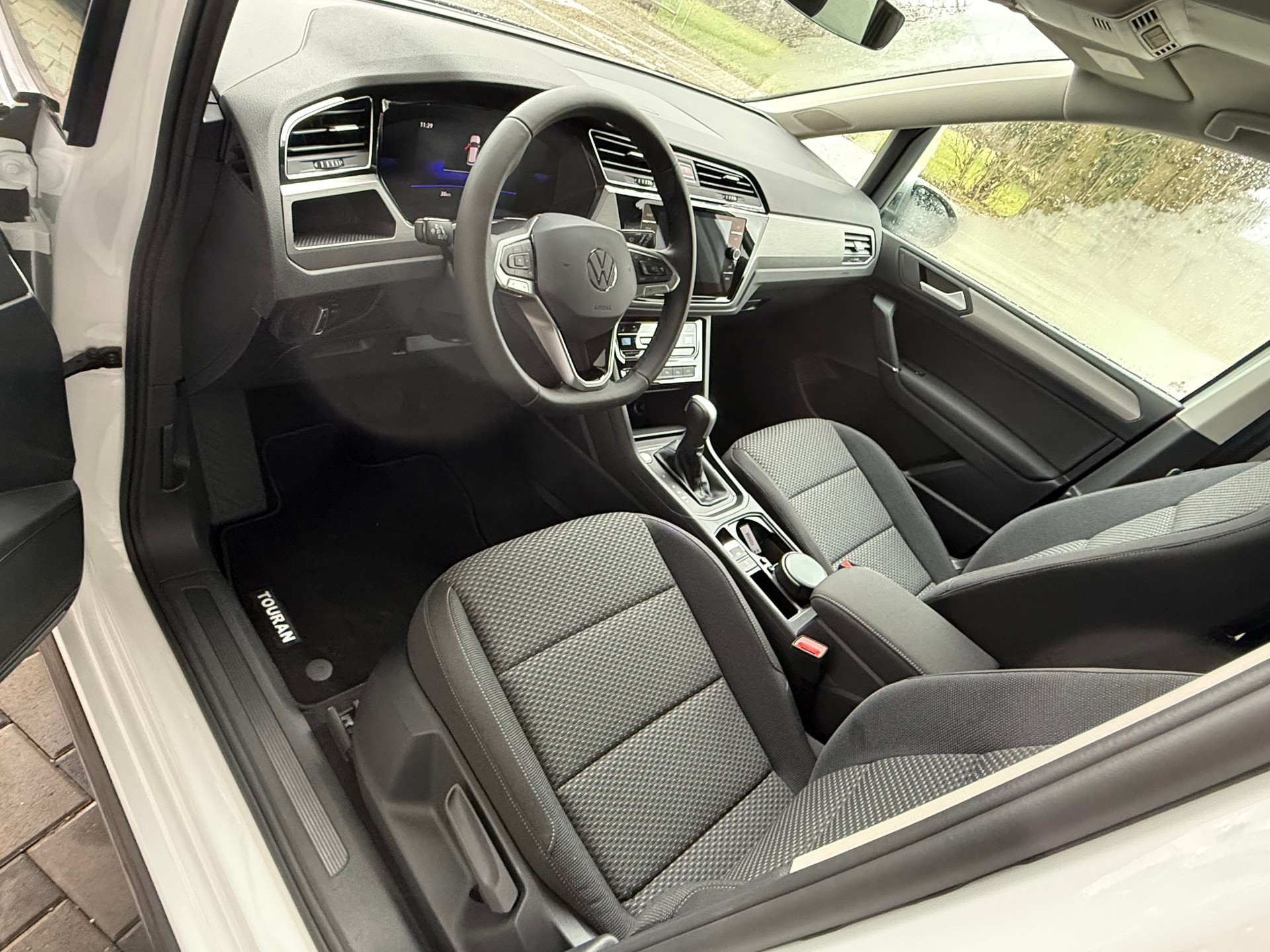 VW Touran 1.5 TSI EVO Comfortline DSG / VENDUE VERKAUFT-image-9