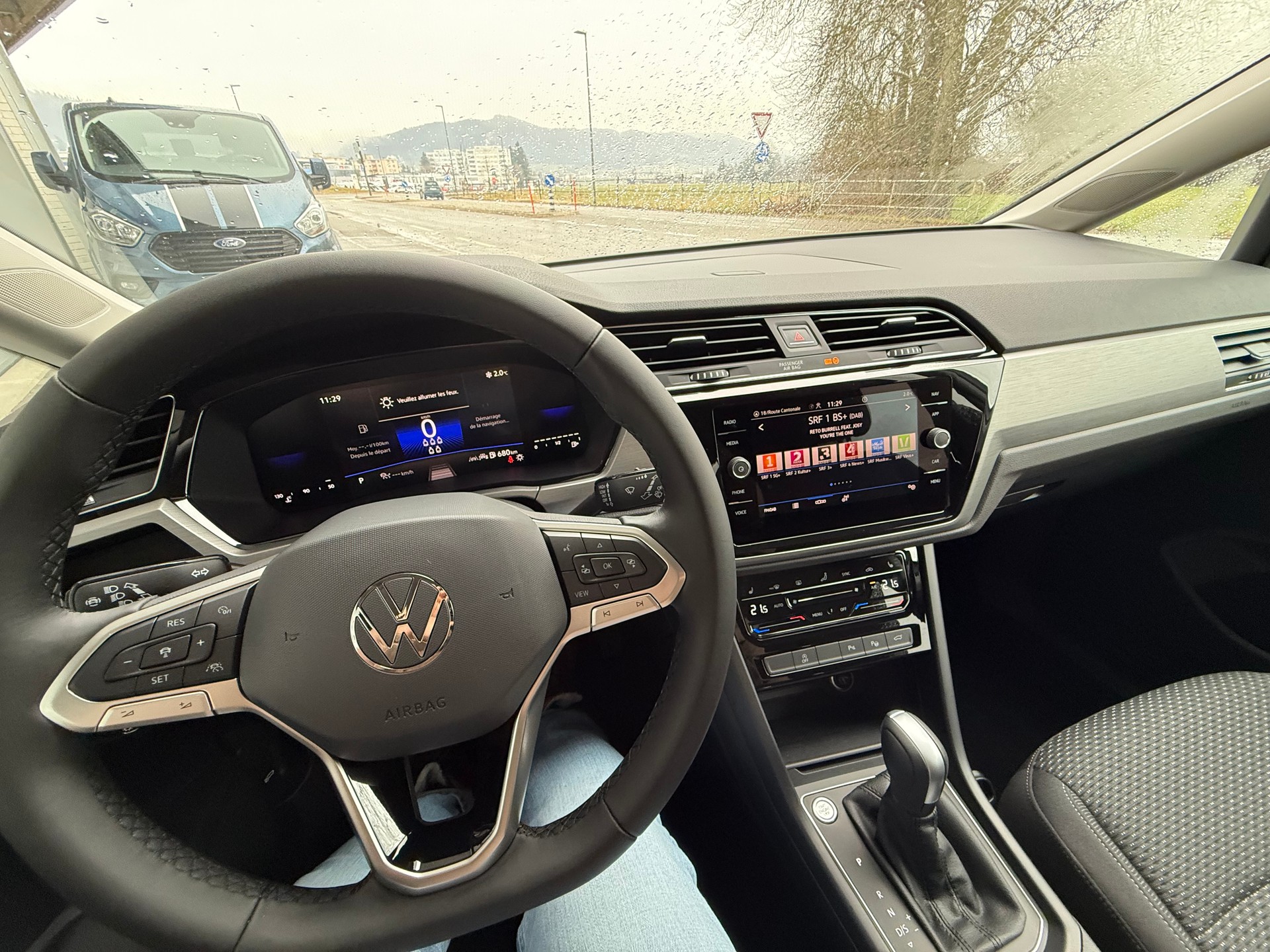 VW Touran 1.5 TSI EVO Comfortline DSG / VENDUE VERKAUFT-image-11