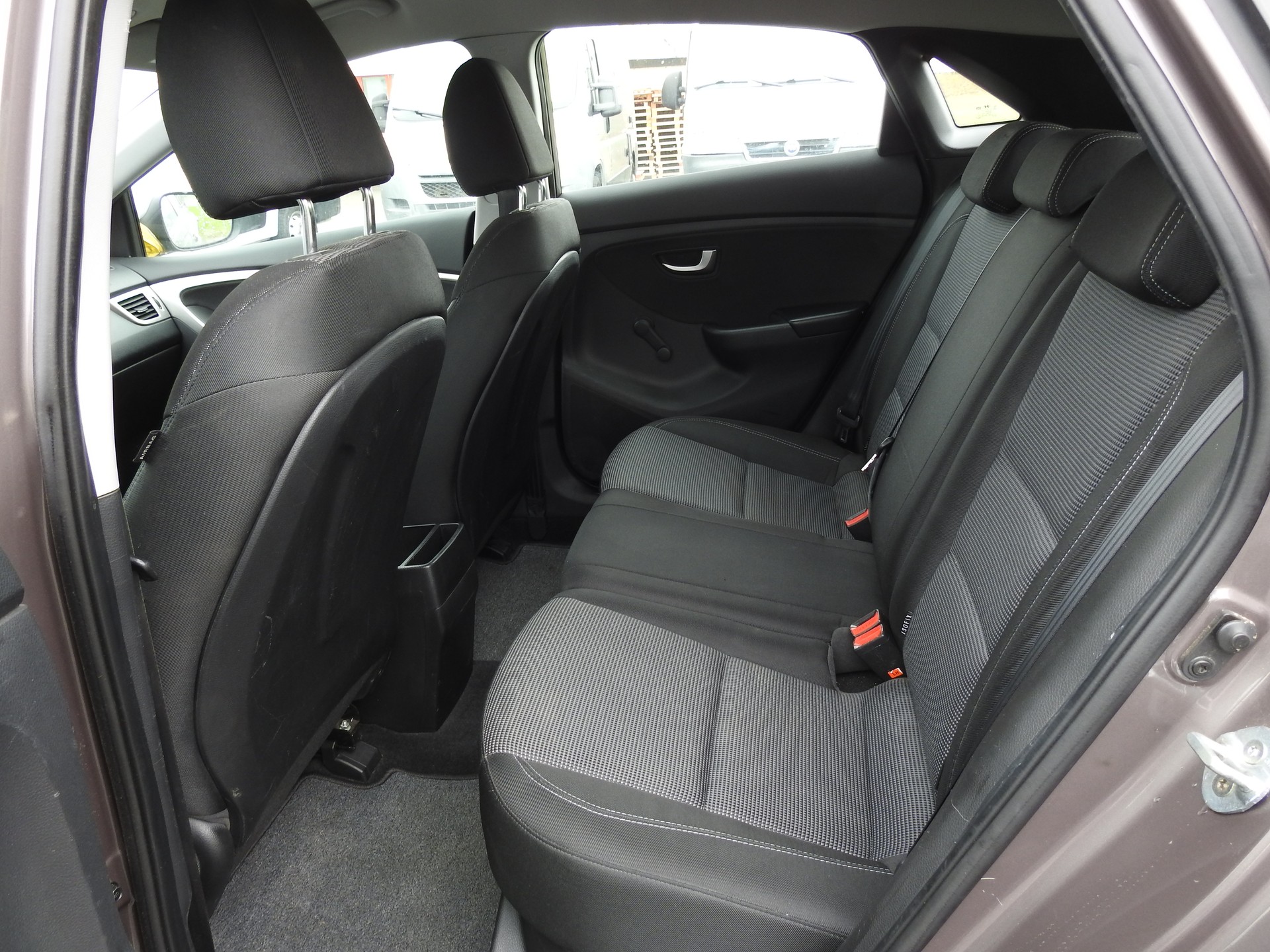 HYUNDAI i30 1.4 Comfort-image-13