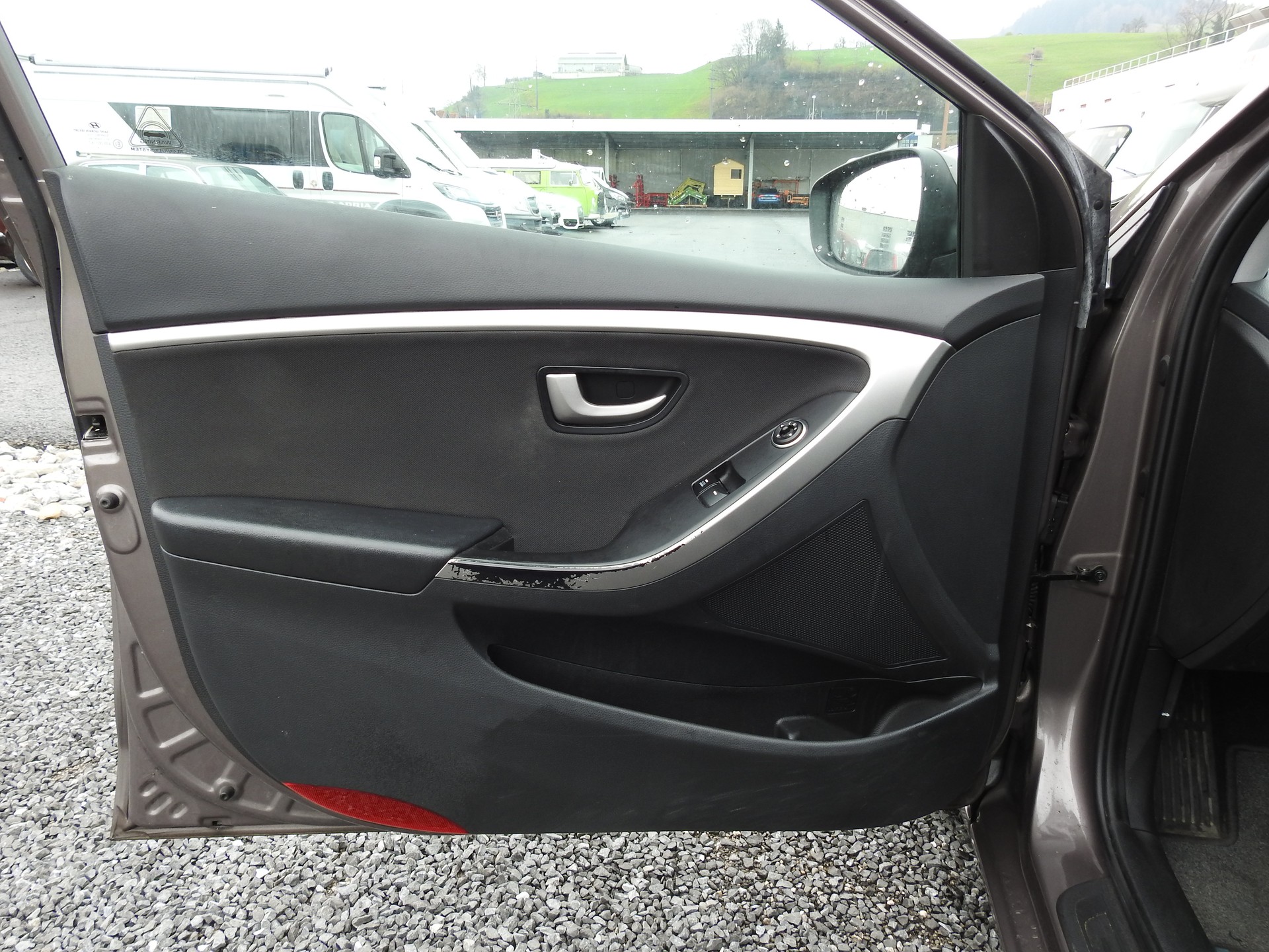 HYUNDAI i30 1.4 Comfort-image-9