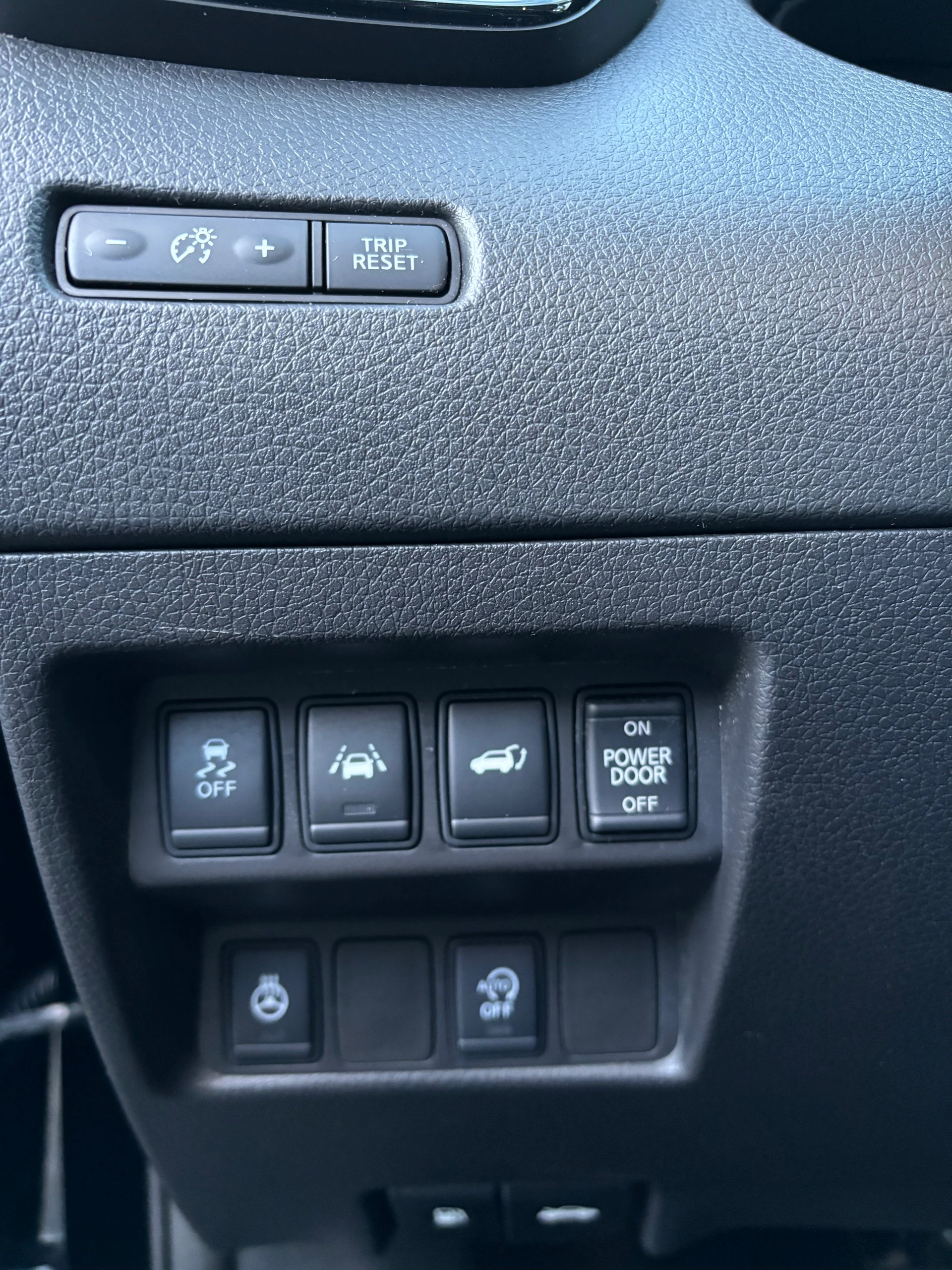LEXUS UX 300e Excellence Automatic-image-24