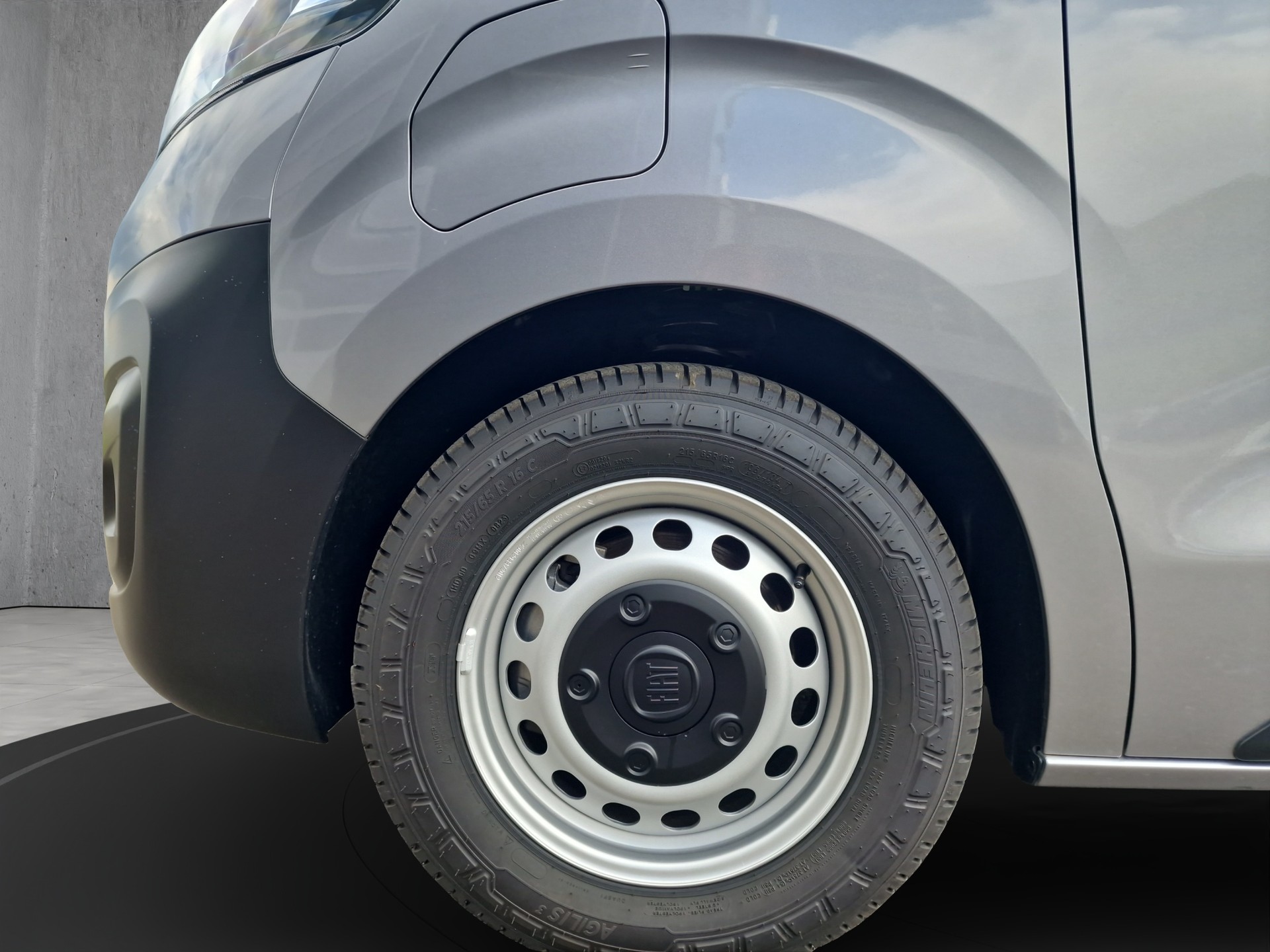 FIAT E-Scudo fourg. L2 75 kWh Swiss Edition-image-13