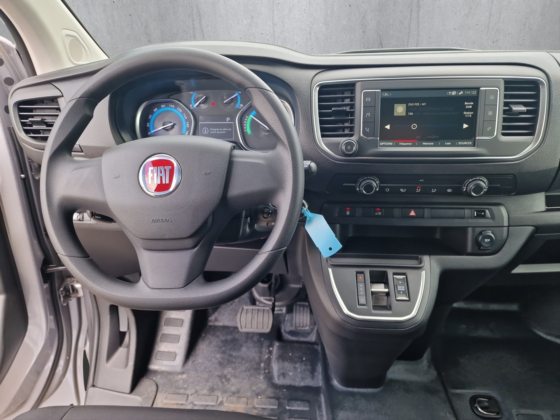FIAT E-Scudo fourg. L2 75 kWh Swiss Edition-image-8