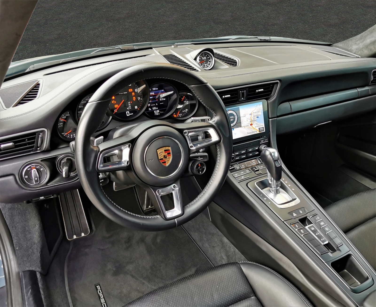 PORSCHE 911 Carrera 4S PDK-image-9