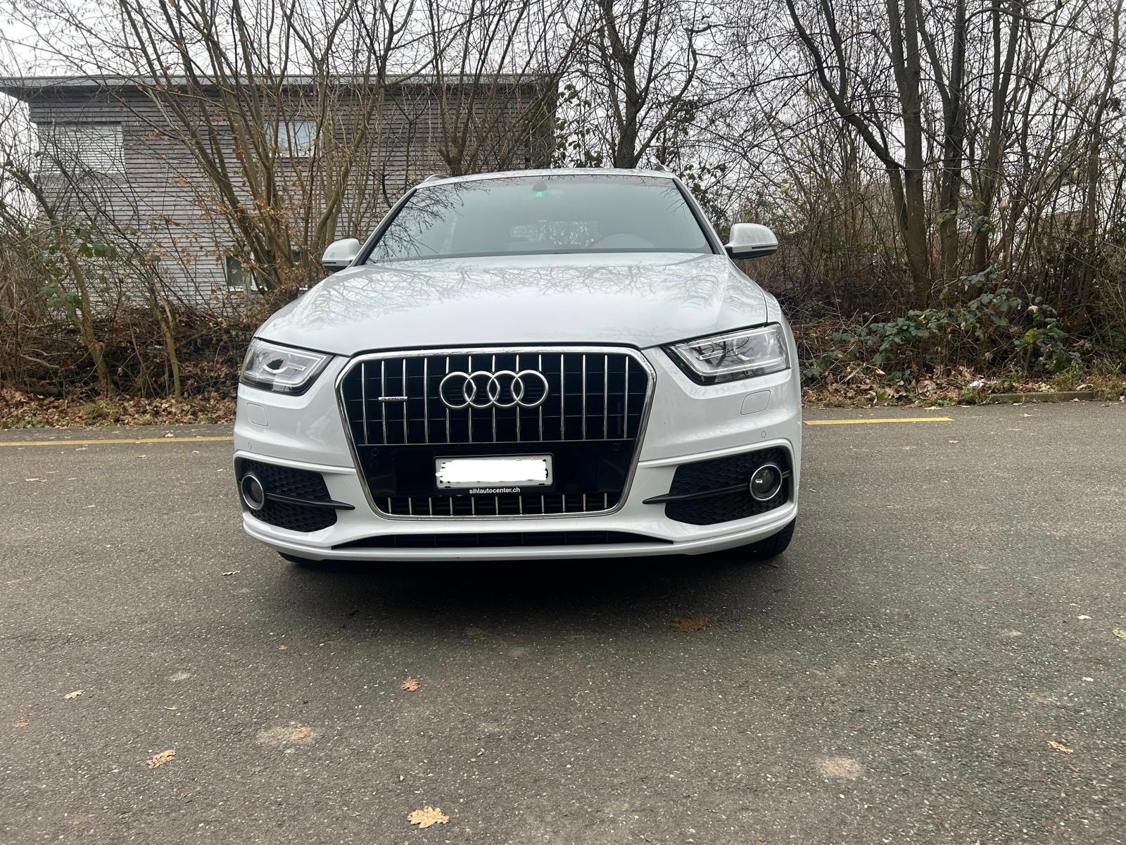 AUDI Q3