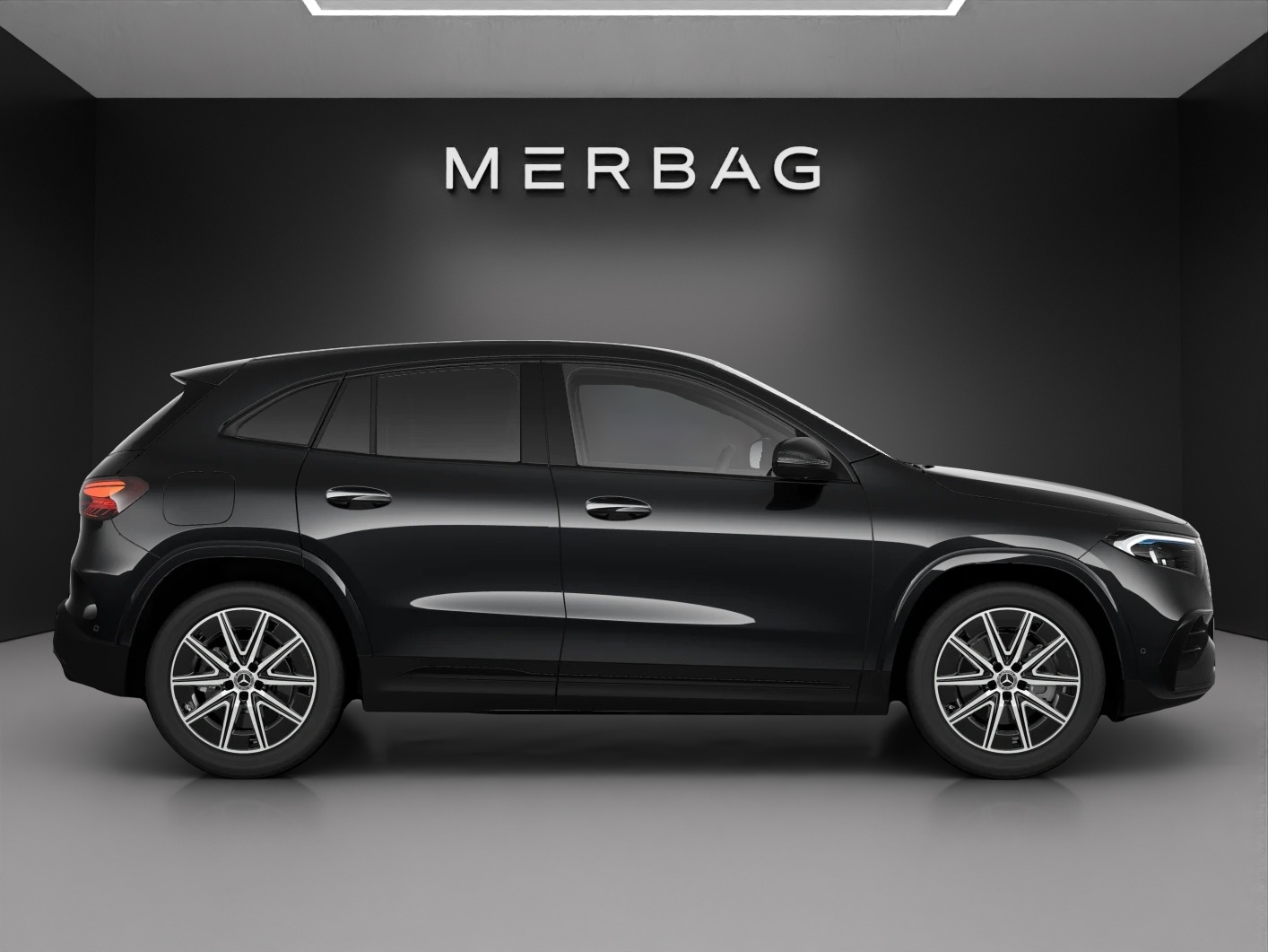 MERCEDES-BENZ EQA 300 66,5kWh 4Matic Swiss Star-image-1