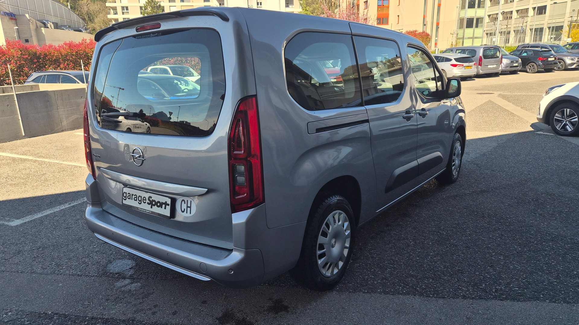 OPEL Combo Life XL 1.2 Edition-image-6