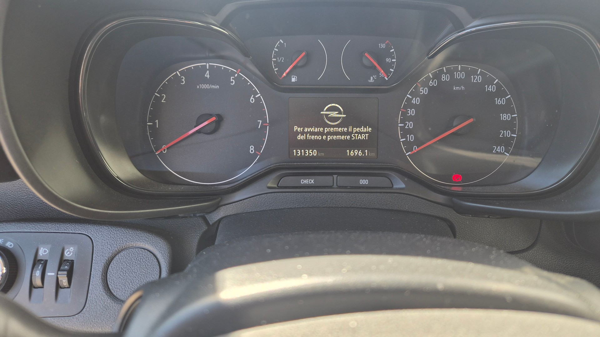 OPEL Combo Life XL 1.2 Edition-image-9