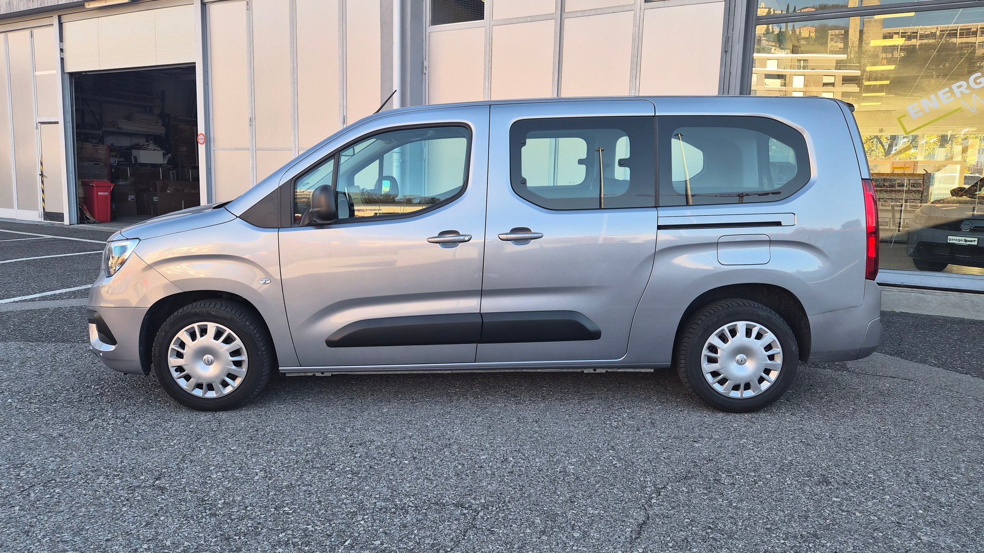OPEL Combo Life XL 1.2 Edition-image-3