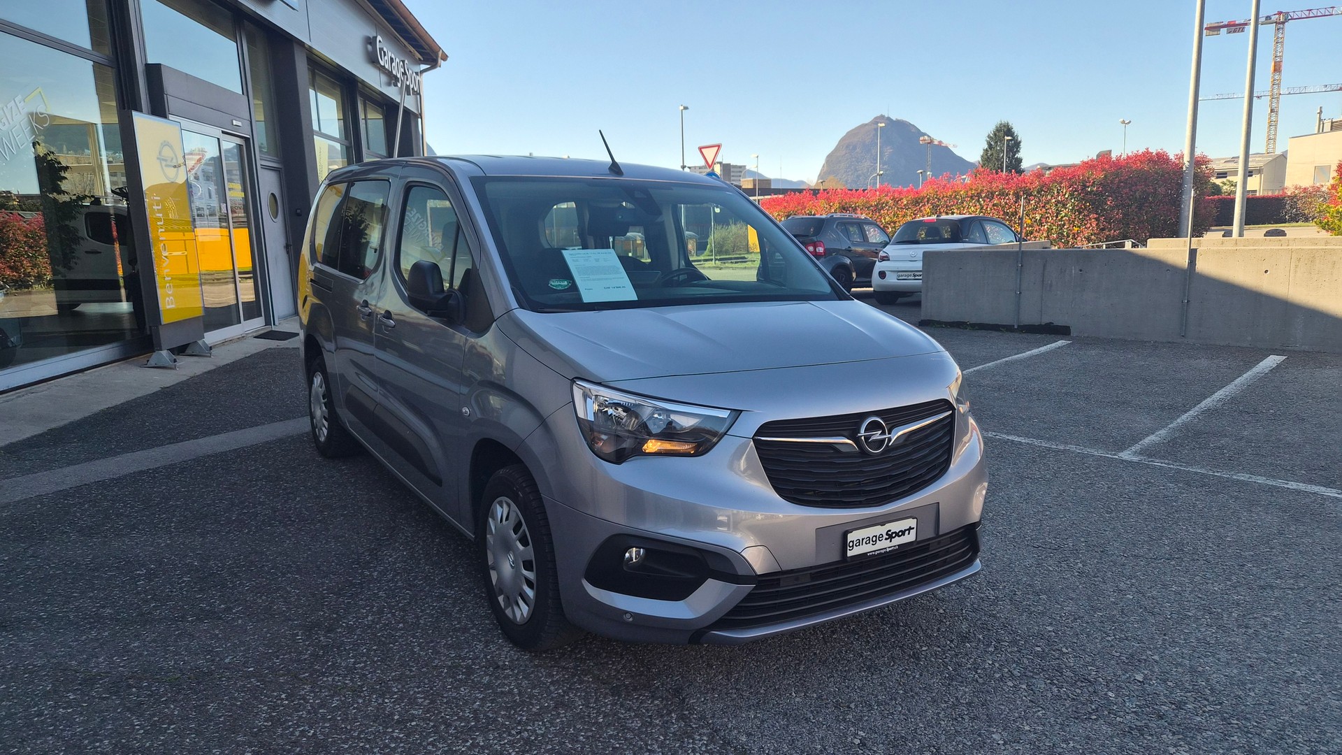 OPEL Combo Life XL 1.2 Edition-image-0