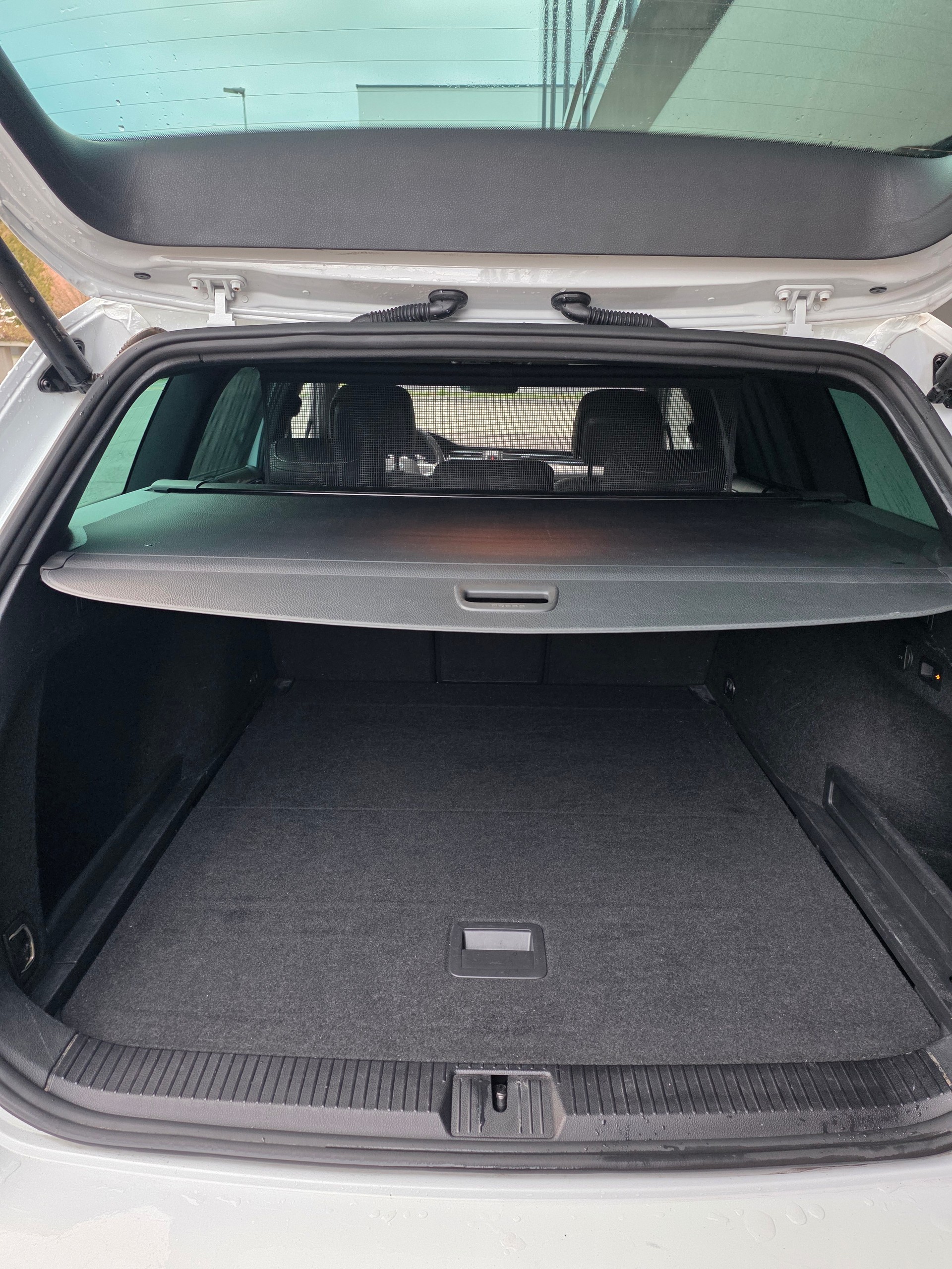 VW Passat 2.0 TDI BMT Elegance 4Motion DSG-image-15