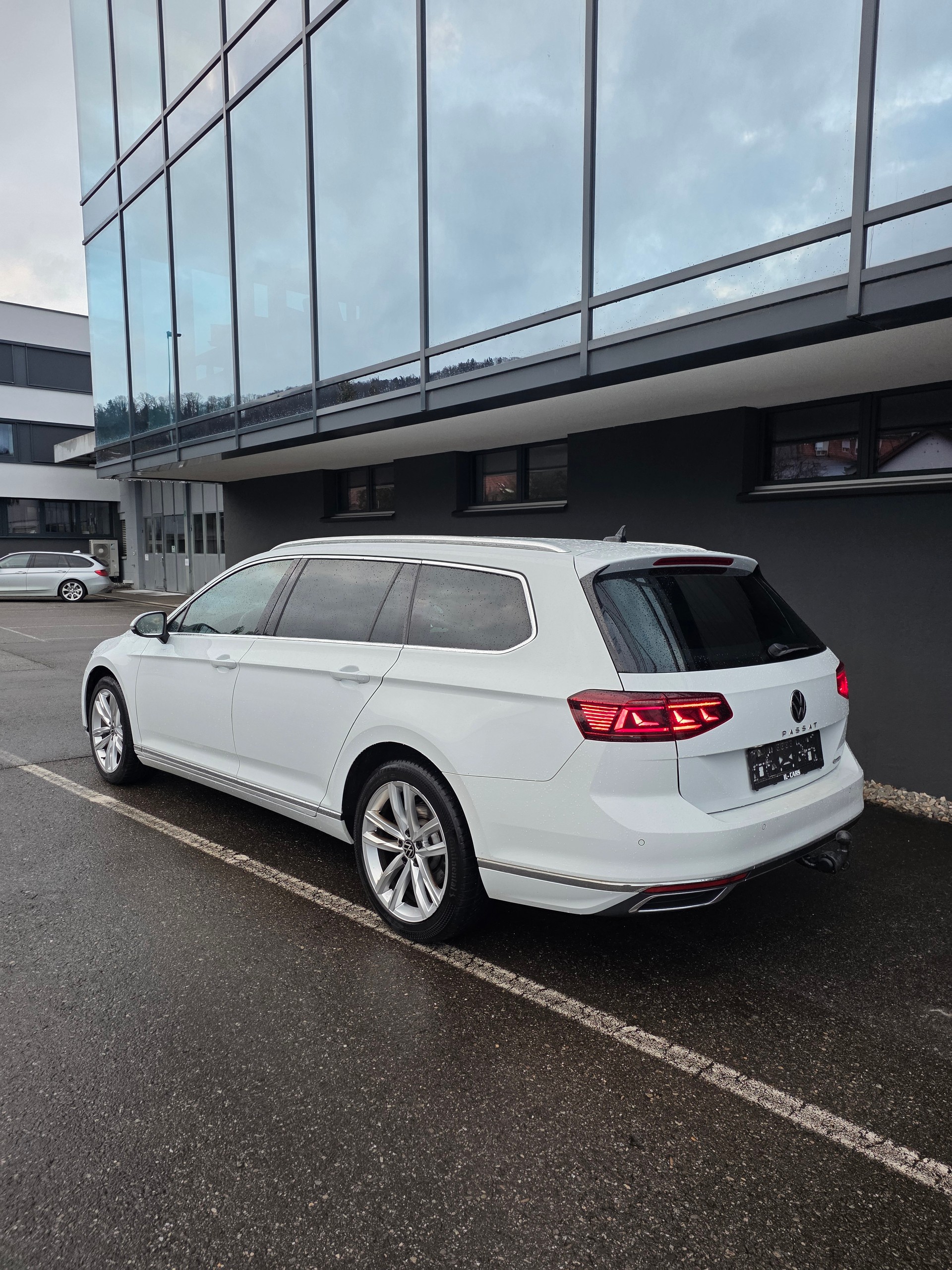 VW Passat 2.0 TDI BMT Elegance 4Motion DSG-image-1