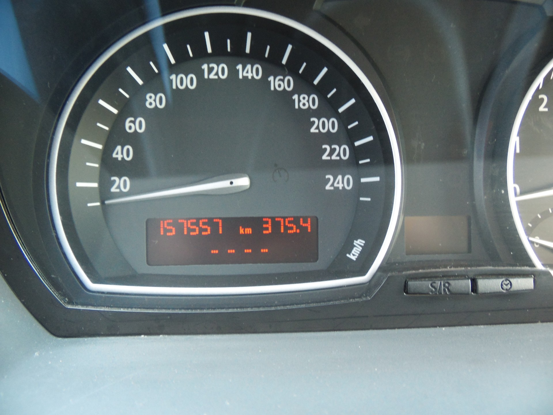 BMW X3 3.0i-image-11
