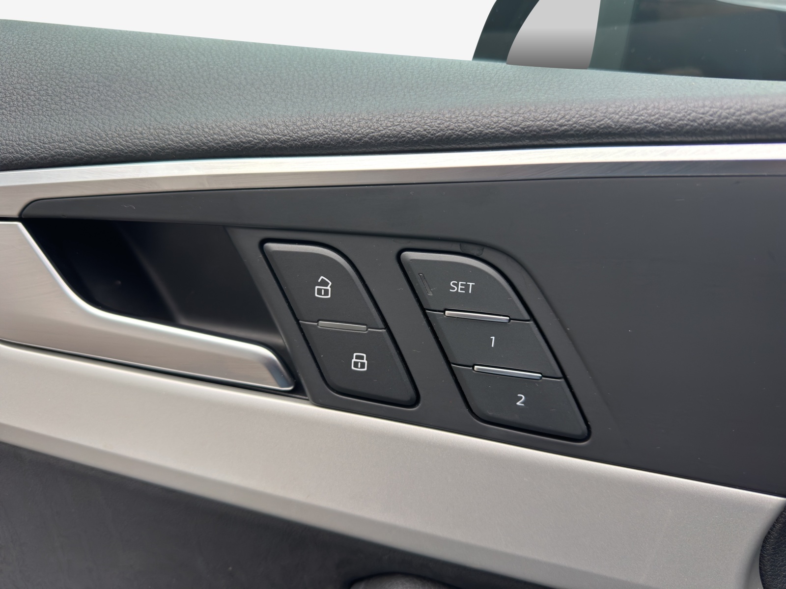 AUDI A4 Avant 50 TDI S line quattro tiptronic-image-14