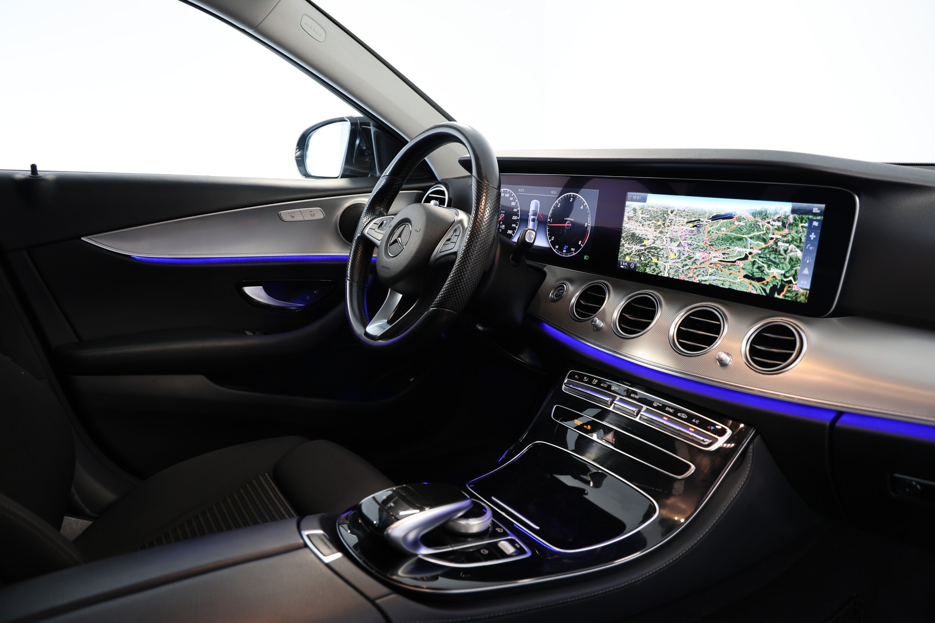MERCEDES-BENZ E 220 d 9G-Tronic-image-12