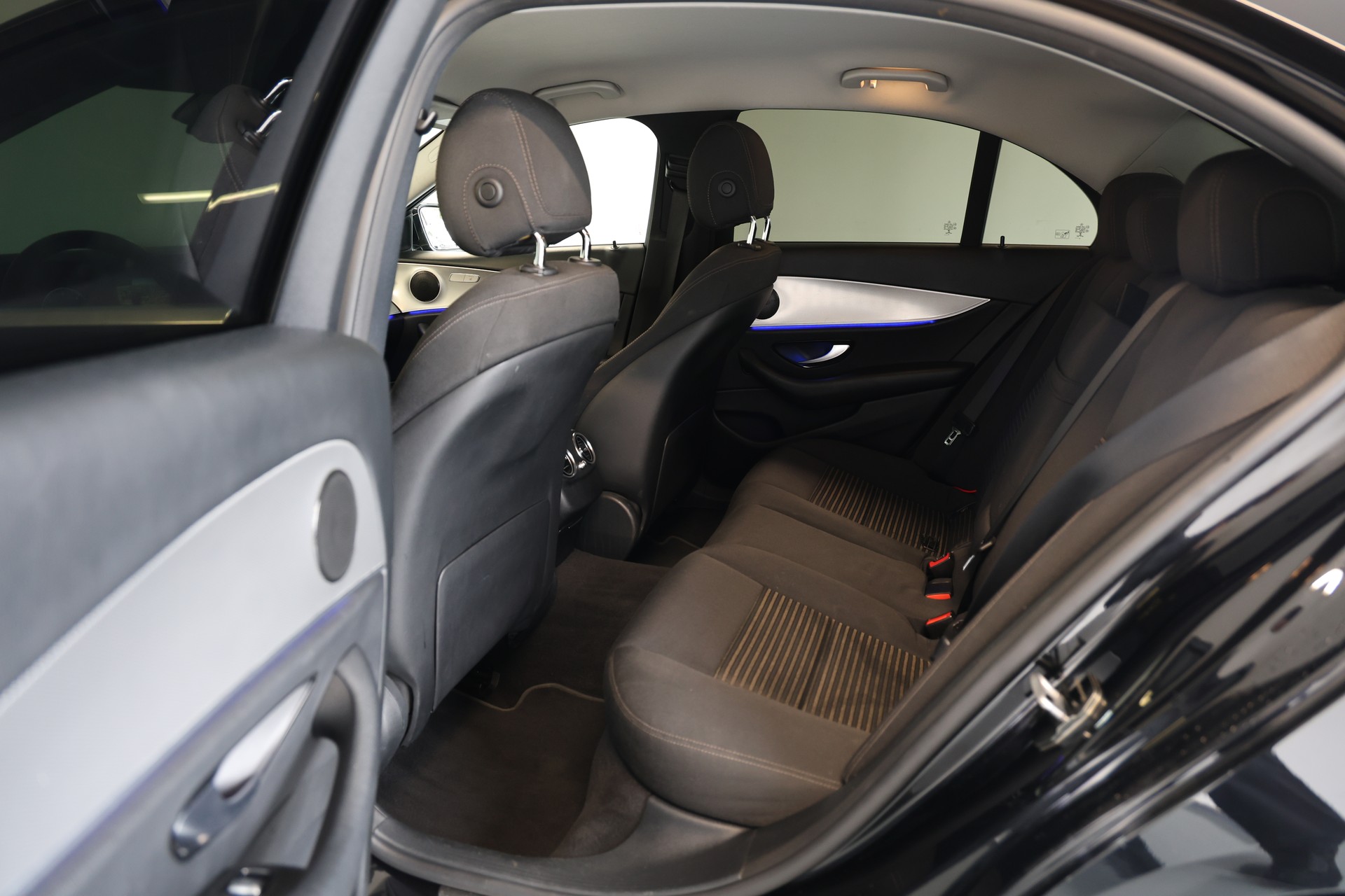 MERCEDES-BENZ E 220 d 9G-Tronic-image-15