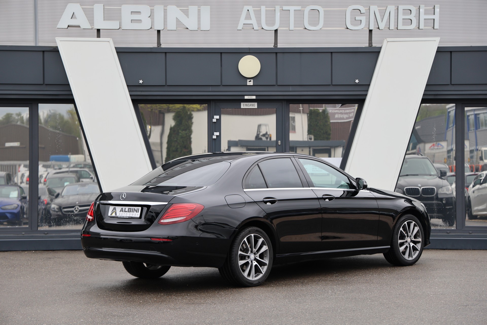 MERCEDES-BENZ E 220 d 9G-Tronic-image-3