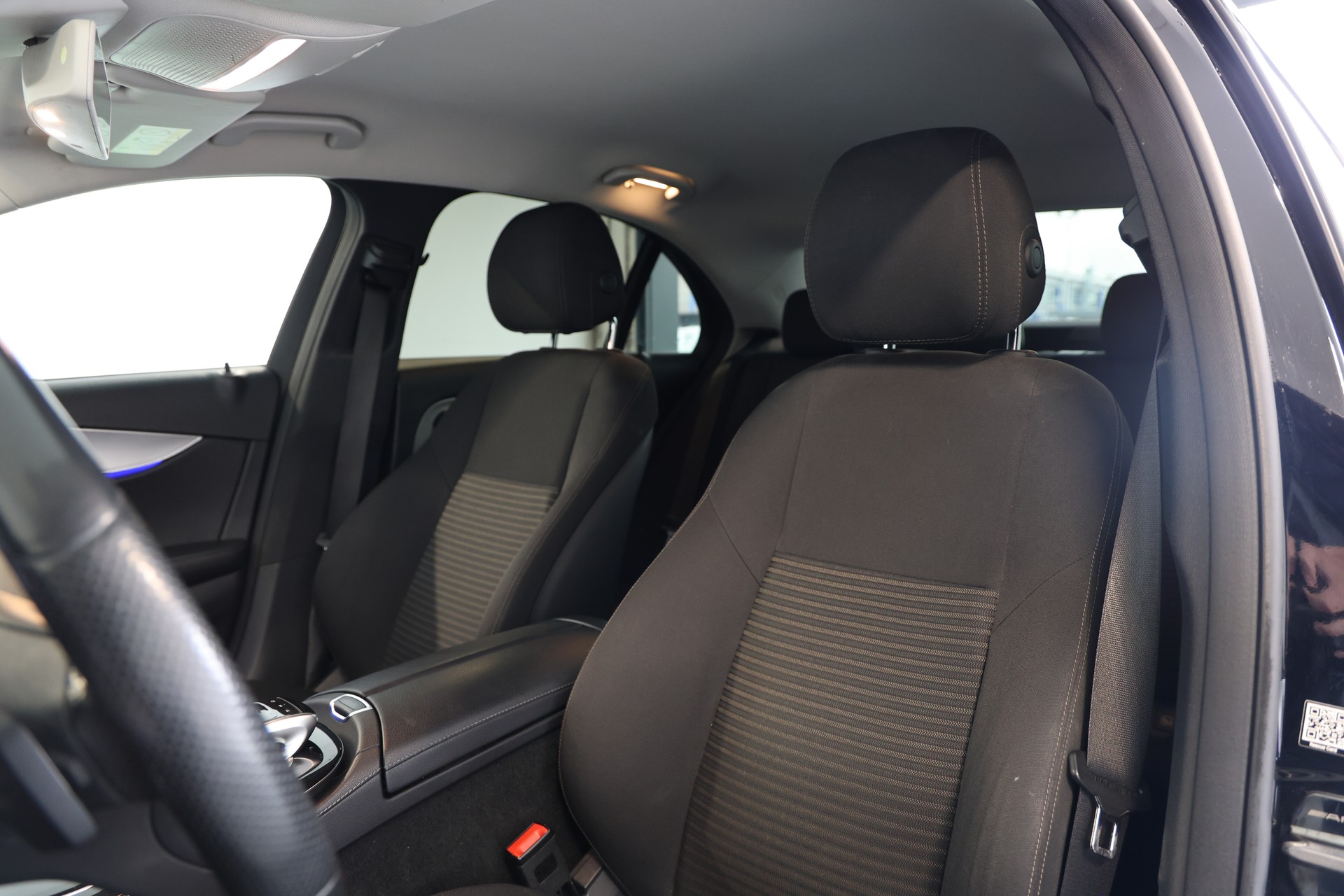 MERCEDES-BENZ E 220 d 9G-Tronic-image-6