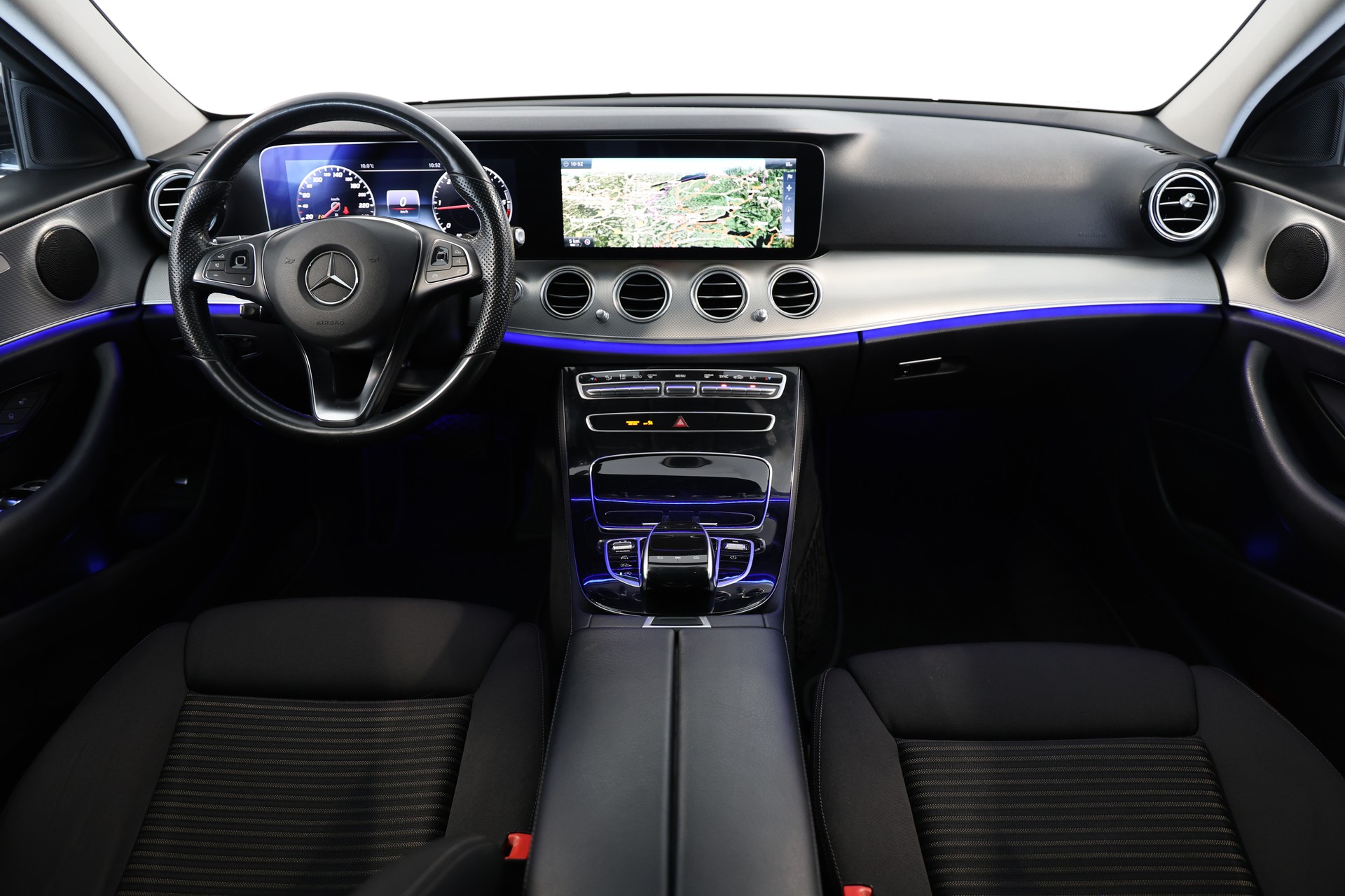 MERCEDES-BENZ E 220 d 9G-Tronic-image-9