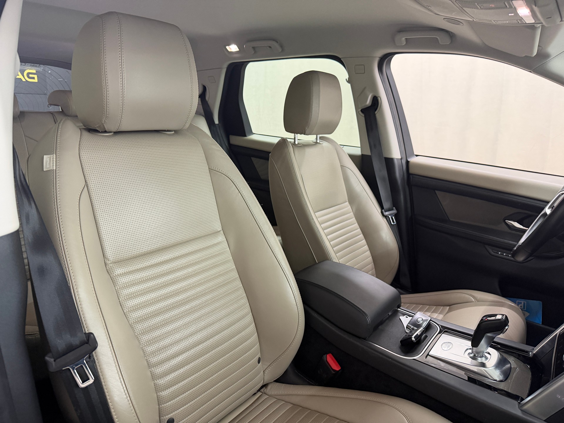 LAND ROVER Discovery Sport P300e 1.5 PHEV HSE AT8-image-8