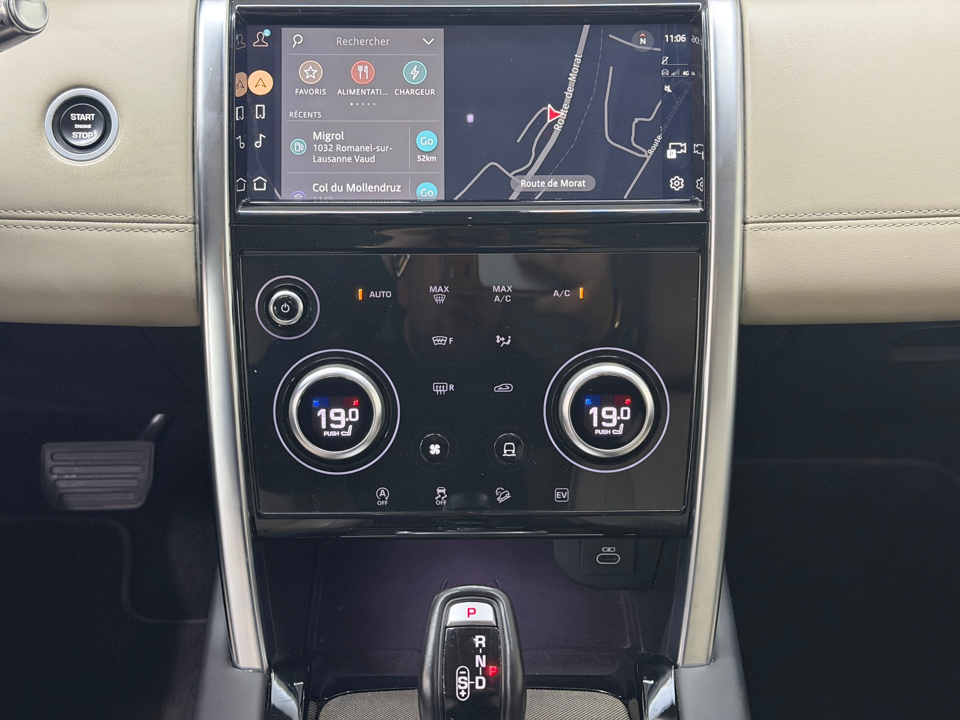 LAND ROVER Discovery Sport P300e 1.5 PHEV HSE AT8-image-12