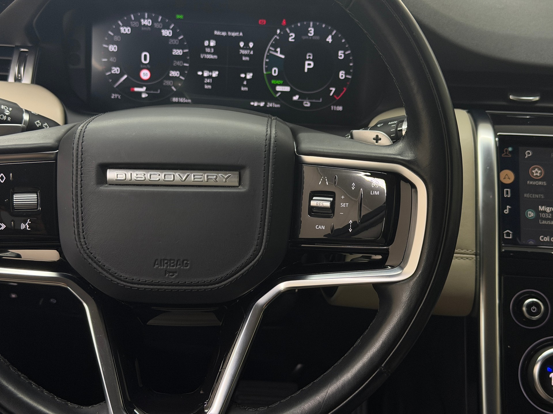 LAND ROVER Discovery Sport P300e 1.5 PHEV HSE AT8-image-14