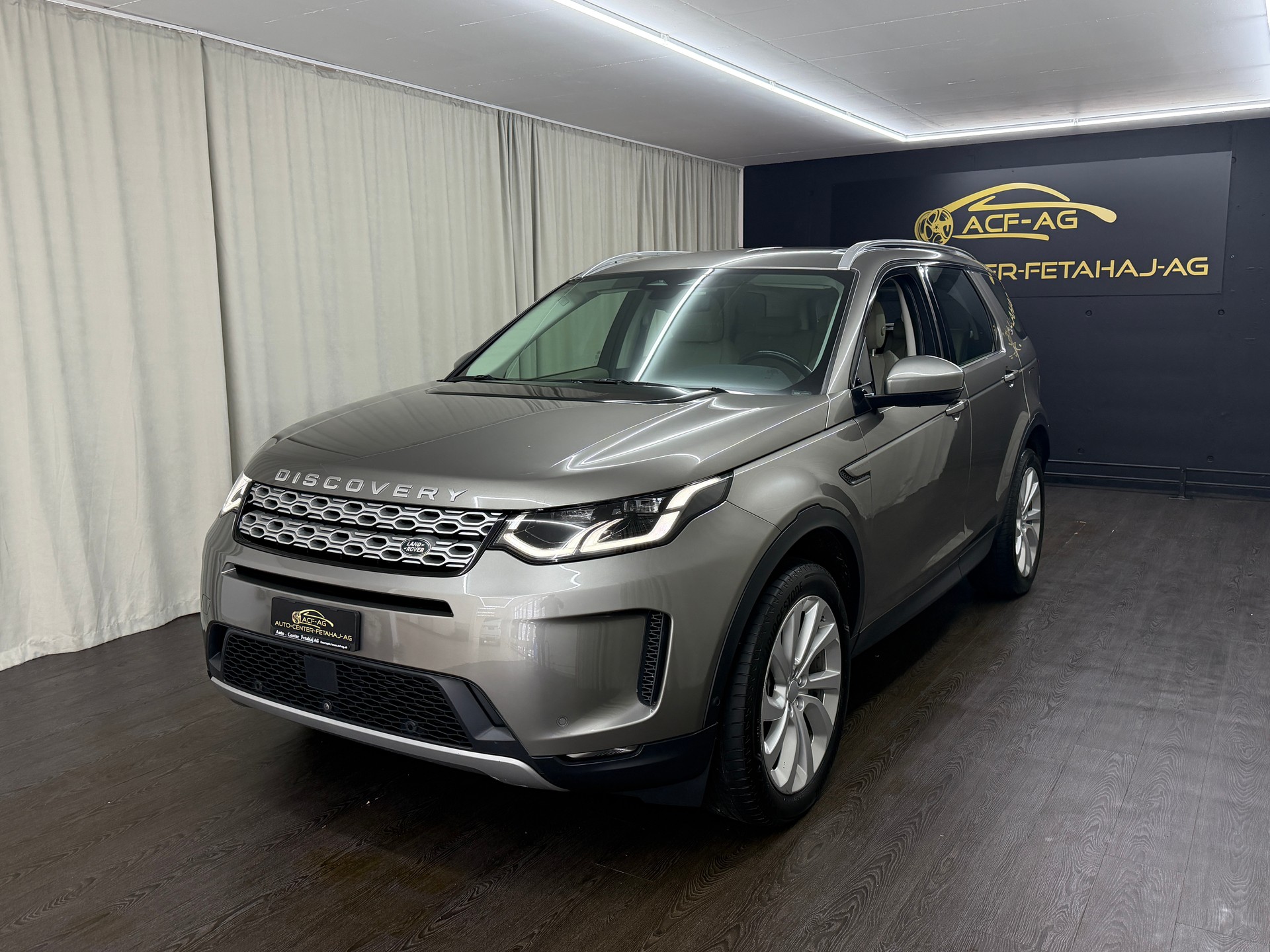 LAND ROVER Discovery Sport P300e 1.5 PHEV HSE AT8-image-0