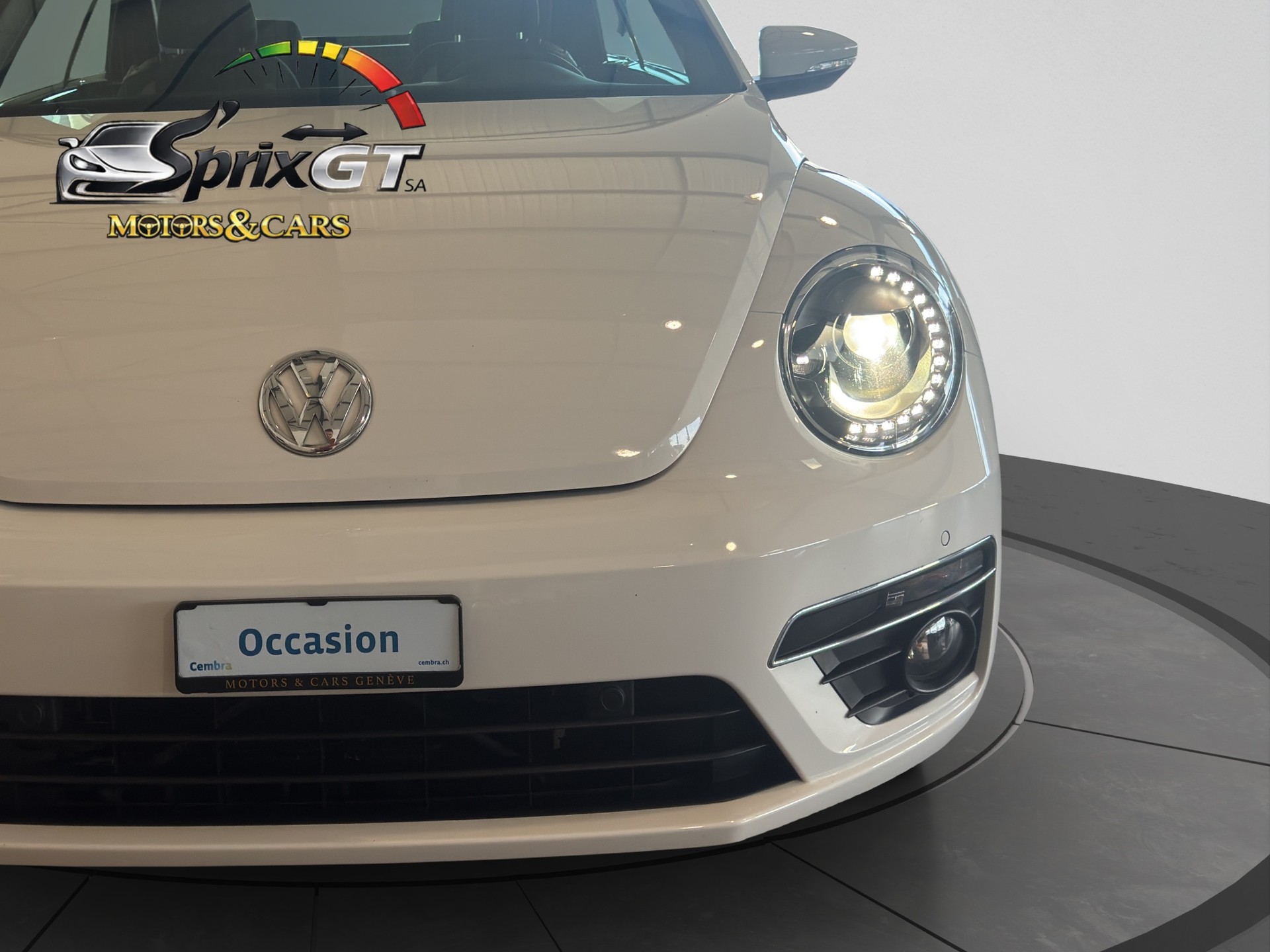 VW Beetle Cabrio 2.0 TSI Sport-image-7