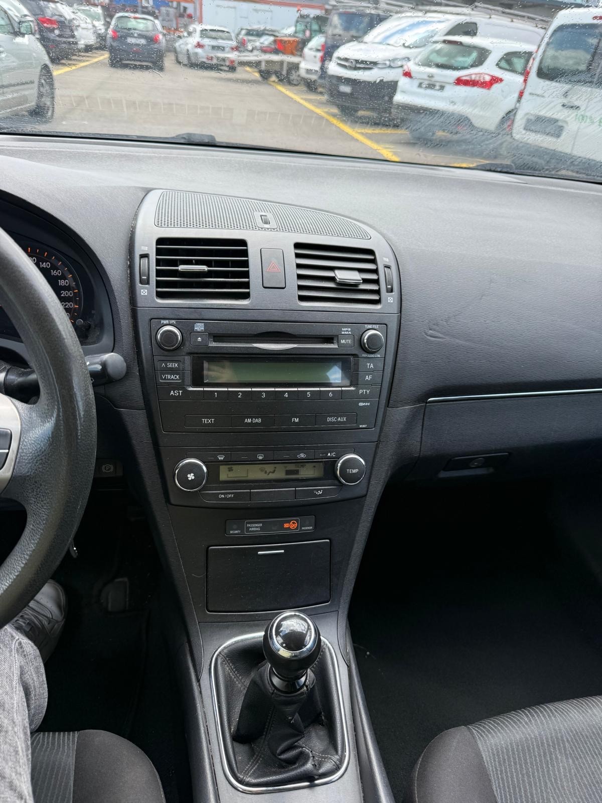 TOYOTA Avensis Sportswagon 1.8 Linea Terra-image-7