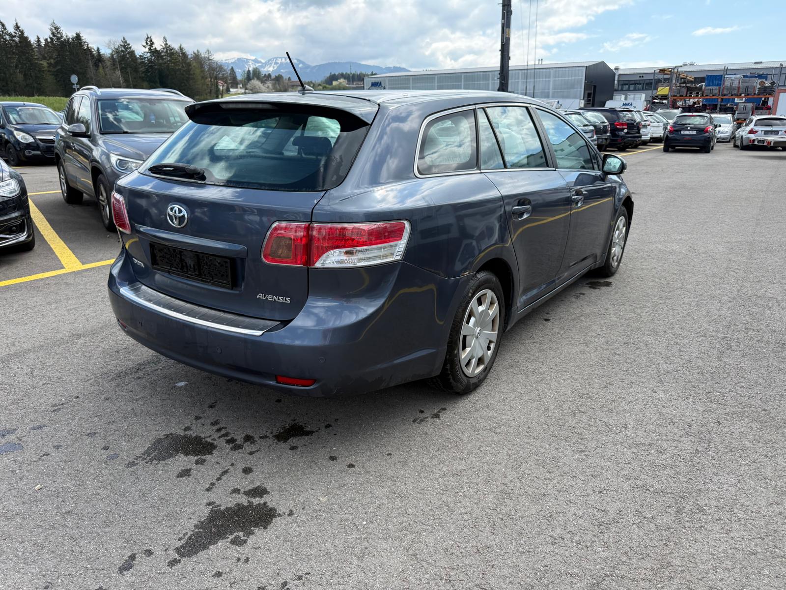 TOYOTA Avensis Sportswagon 1.8 Linea Terra-image-3