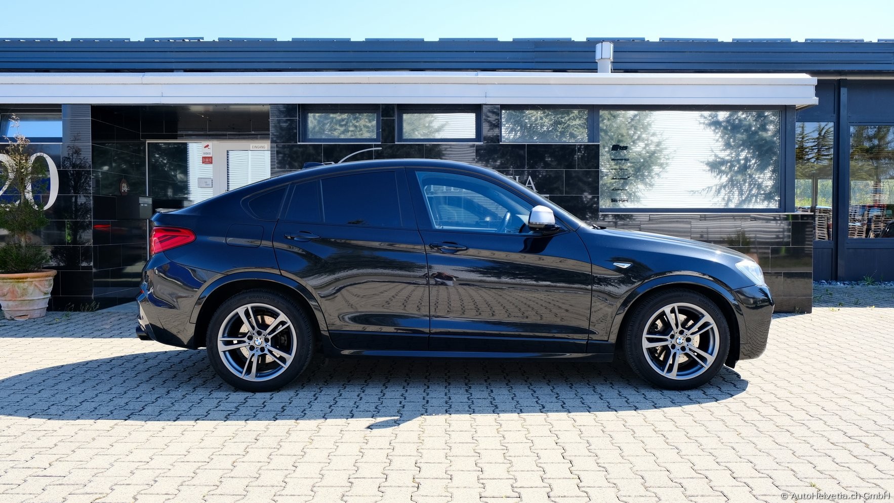 BMW X4 M 40i Steptronic-showroom-element-3