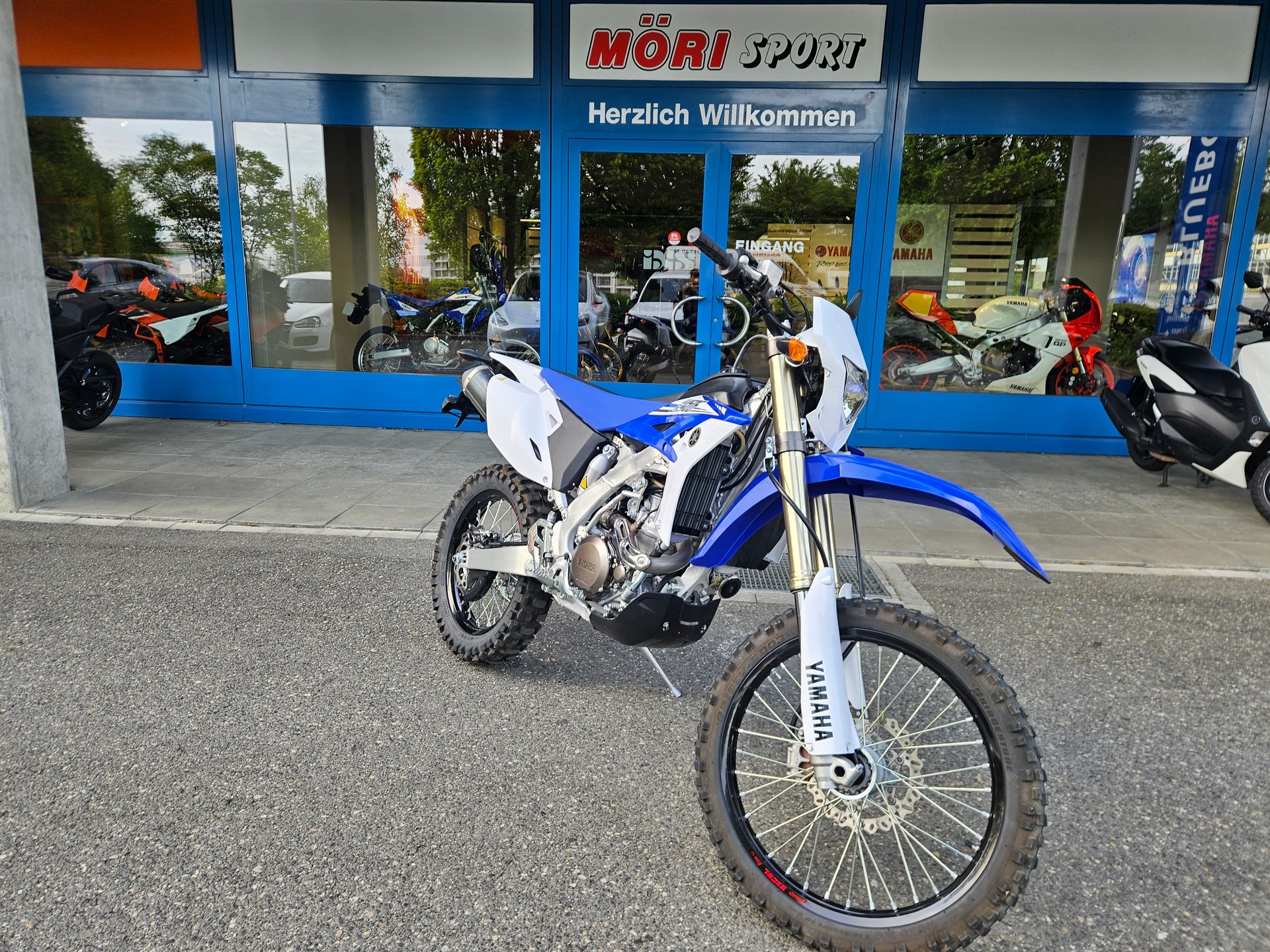YAMAHA WR 450 F-showroom-element-1