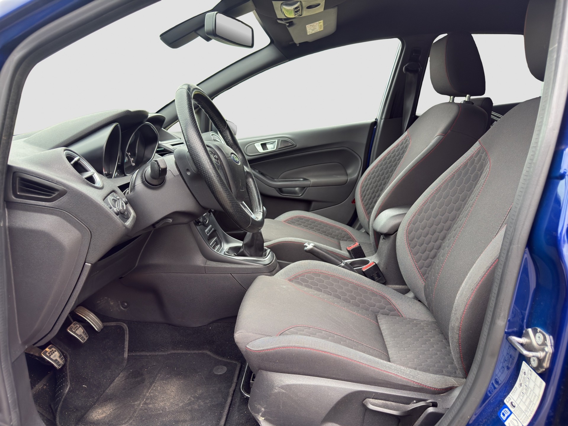 FORD Fiesta 1.0 SCTi ST Line ** Frisch ab MFK und Service ** Zahnriemen und Wasserpumpe neu **-image-12