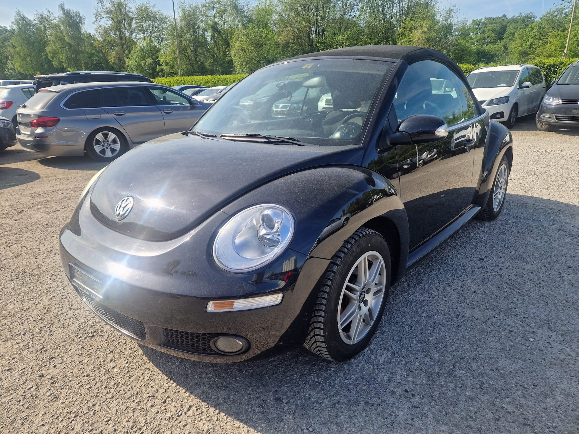 VW Beetle Cabrio 2.0-image-2