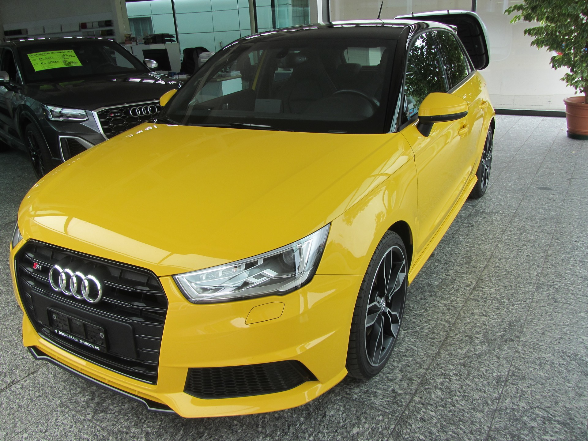 AUDI S1 Sportback 2.0 TFSI Sport quattro-image-2
