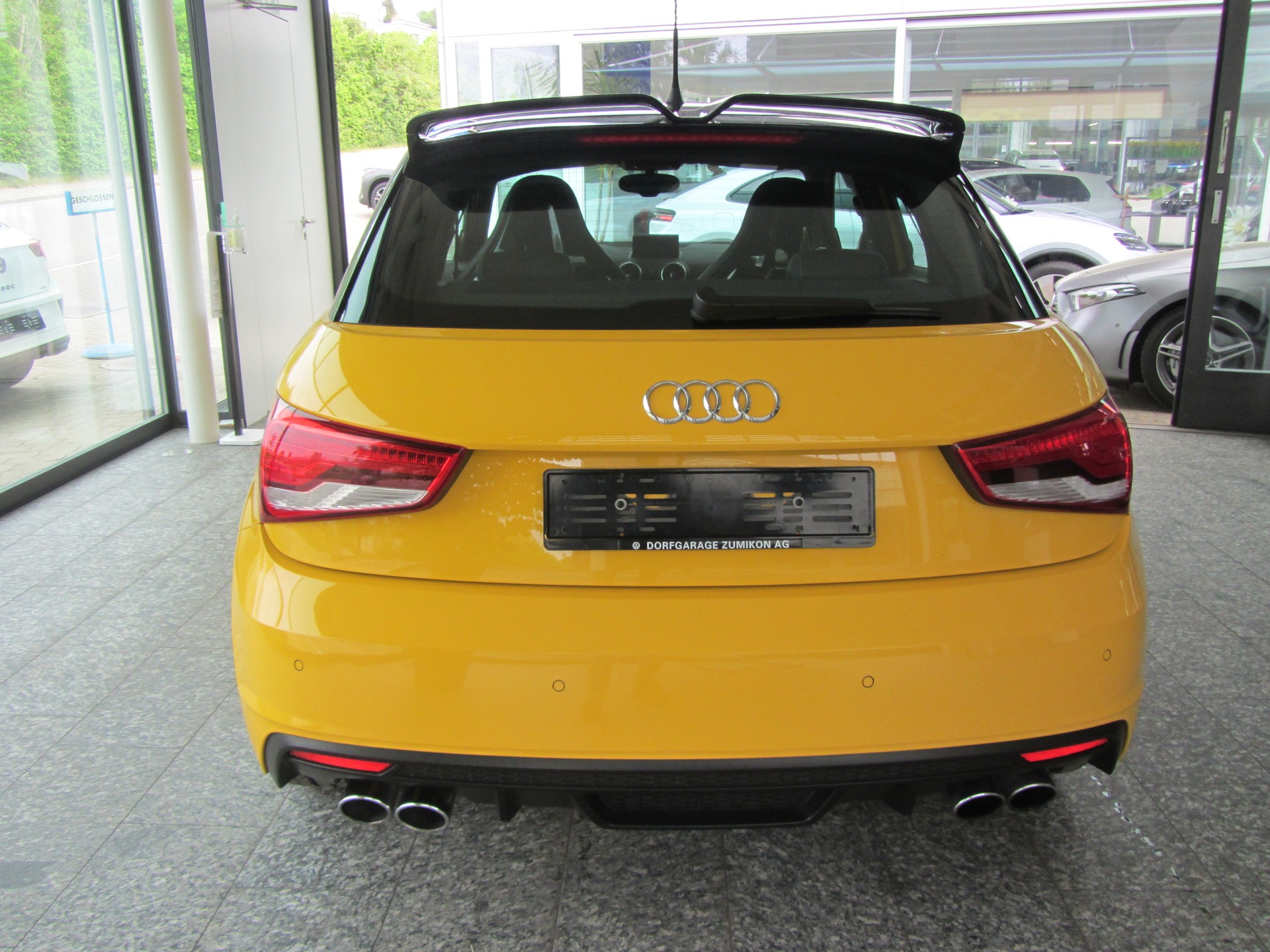 AUDI S1 Sportback 2.0 TFSI Sport quattro-image-3