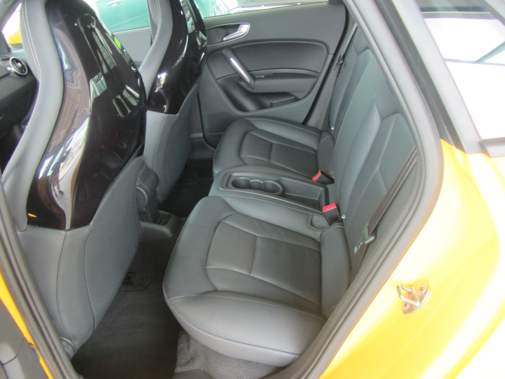 AUDI S1 Sportback 2.0 TFSI Sport quattro-image-5