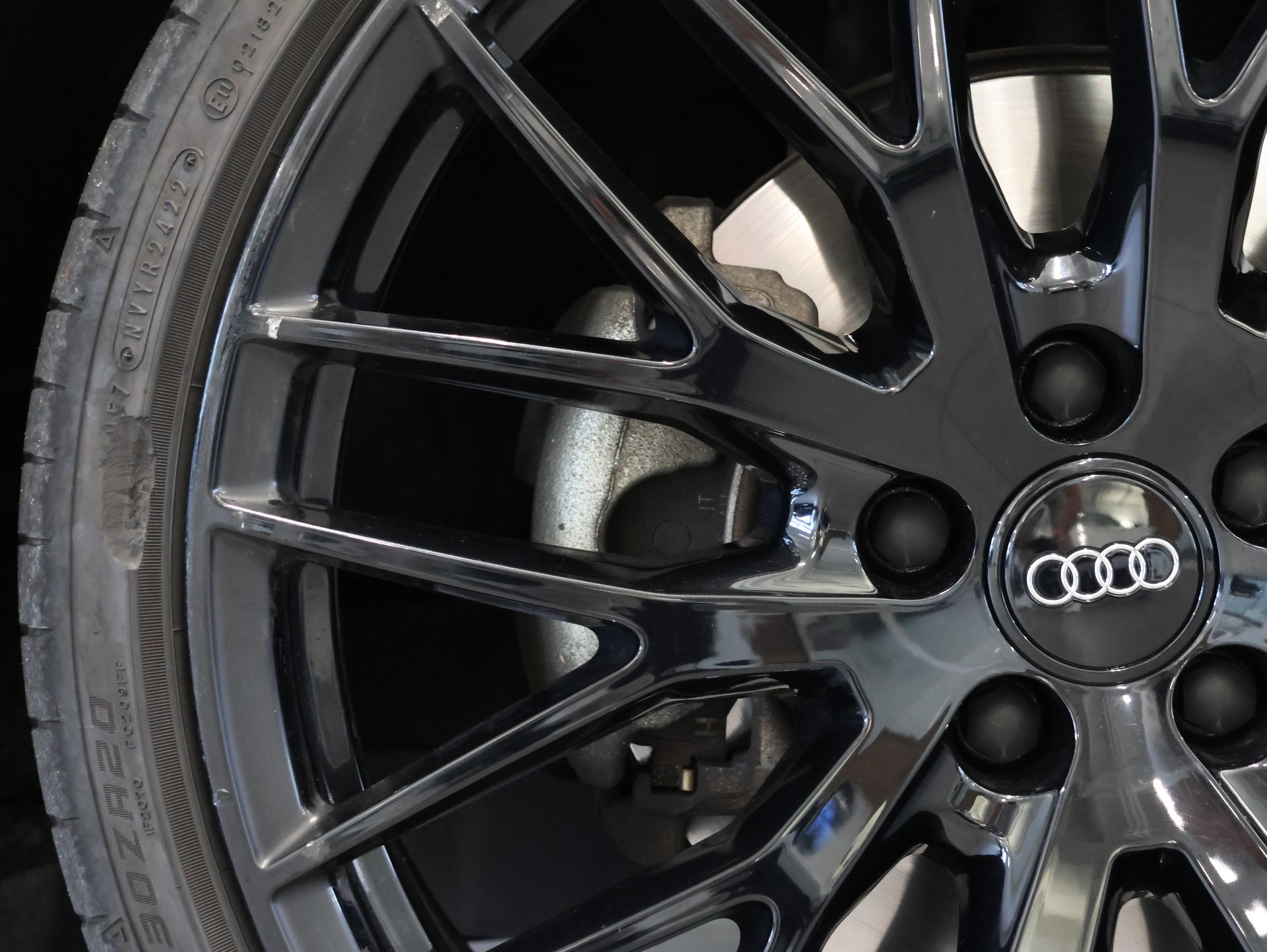 AUDI TT Coupé 2.0 TFSI quattro S-tronic *ALL BLACK*B&O*-image-14