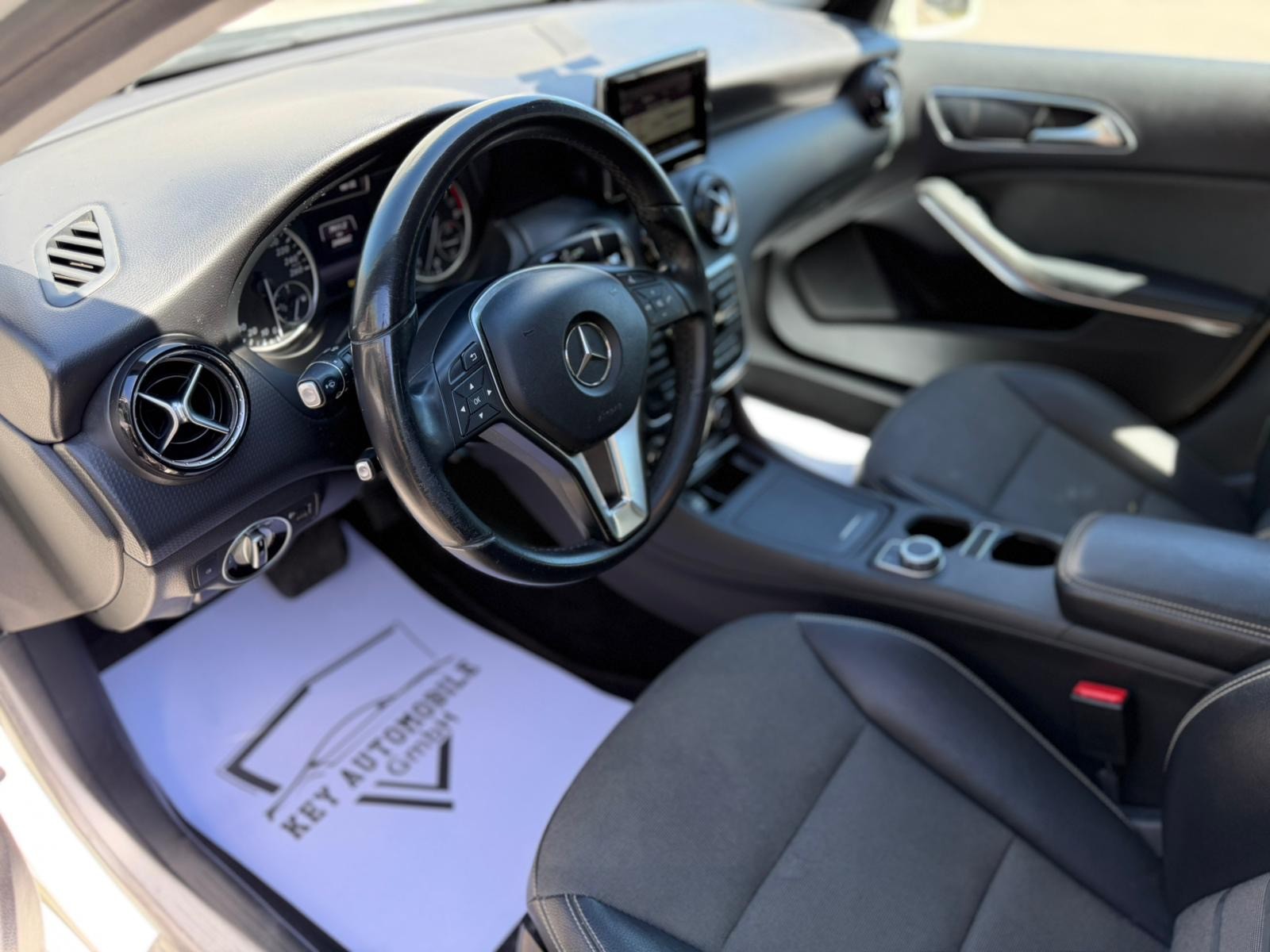 MERCEDES-BENZ A 250 Style 4Matic 7G-DCT-image-6