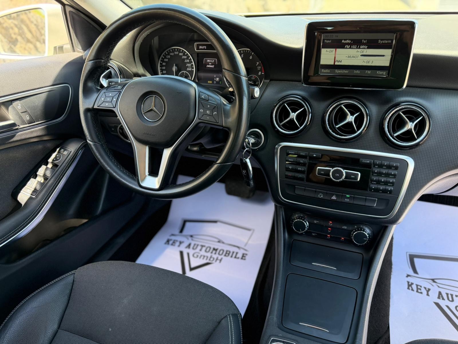 MERCEDES-BENZ A 250 Style 4Matic 7G-DCT-image-7
