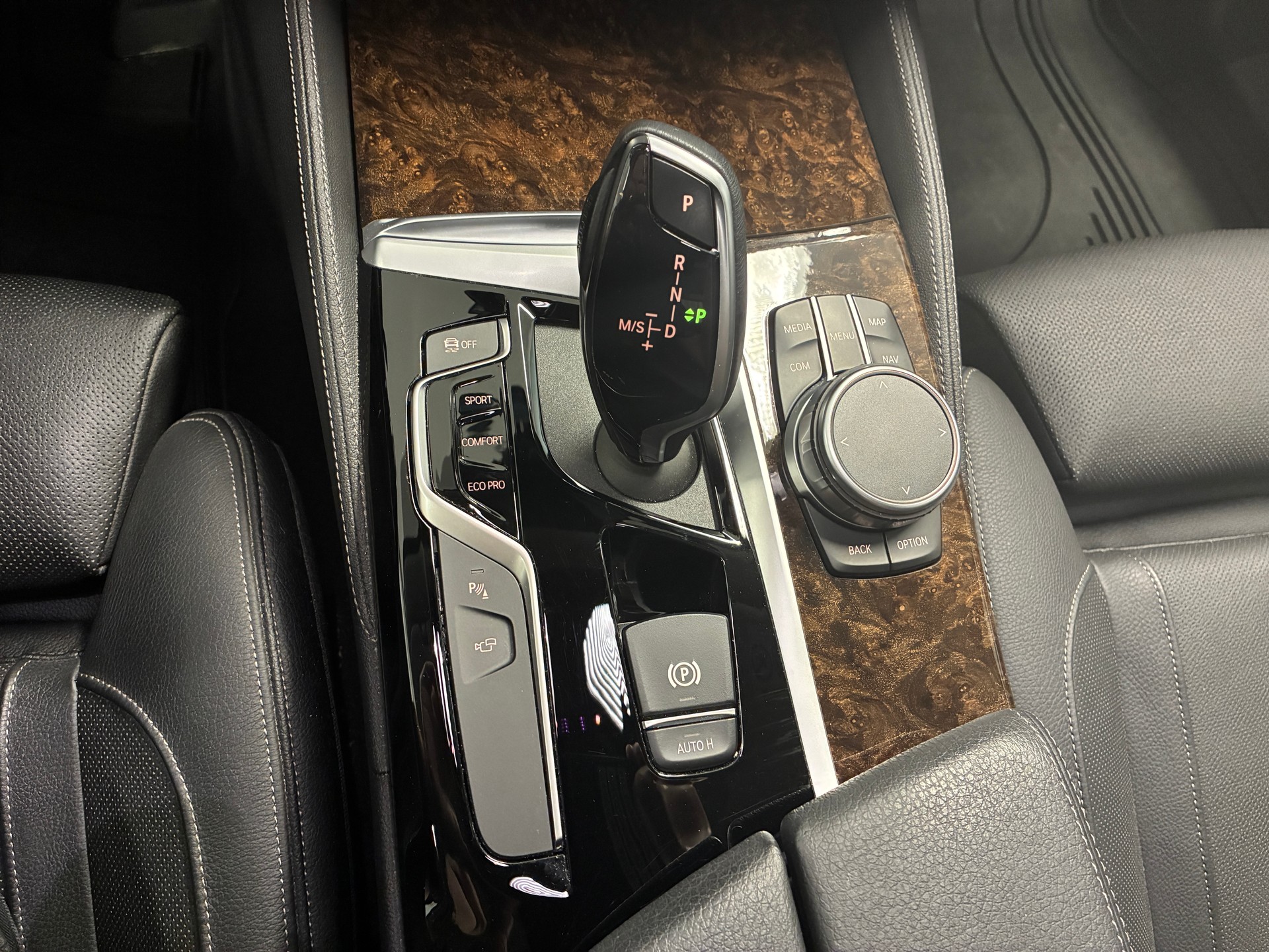 BMW 540i xDrive SAG-image-15