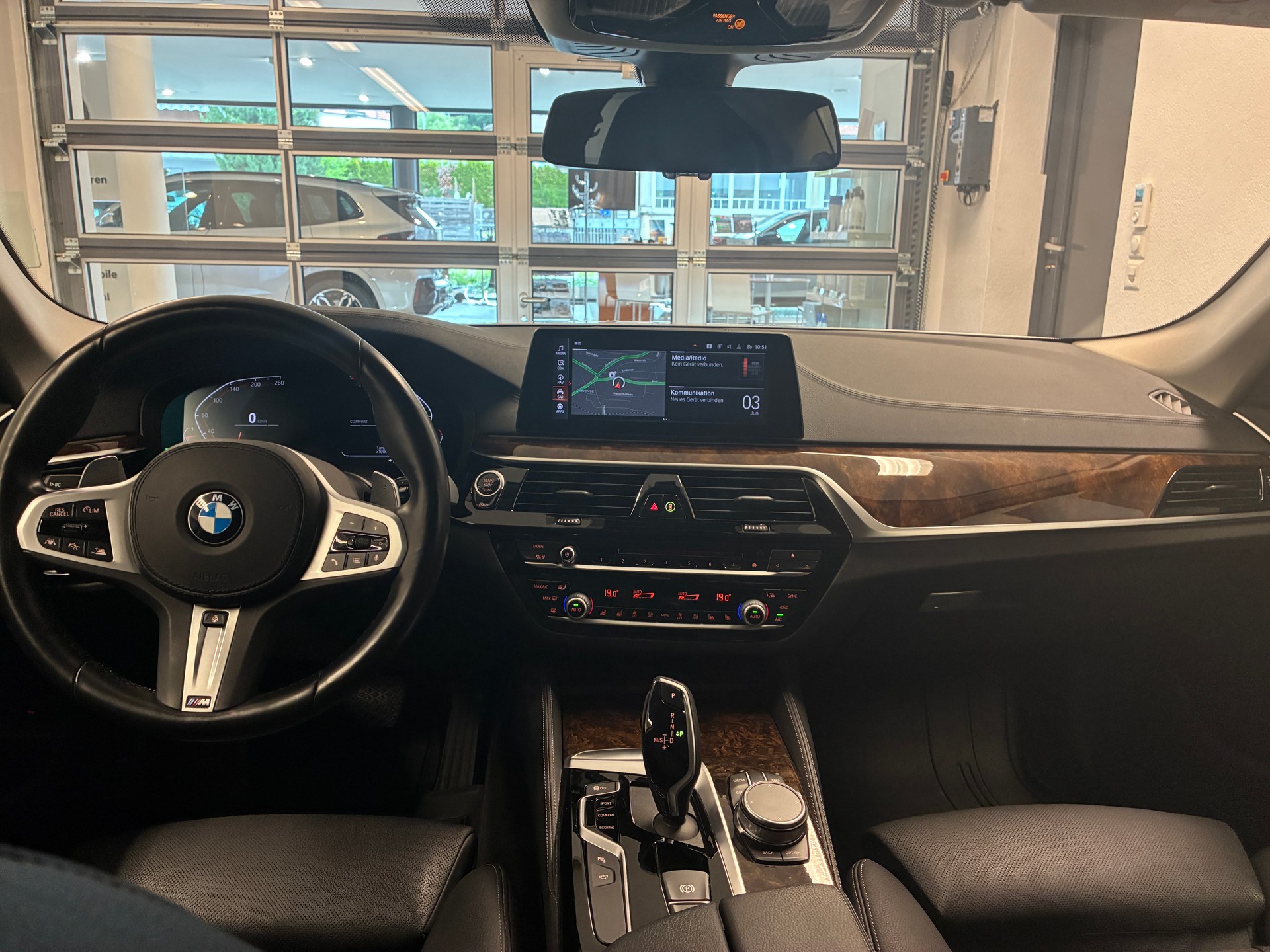 BMW 540i xDrive SAG-image-12