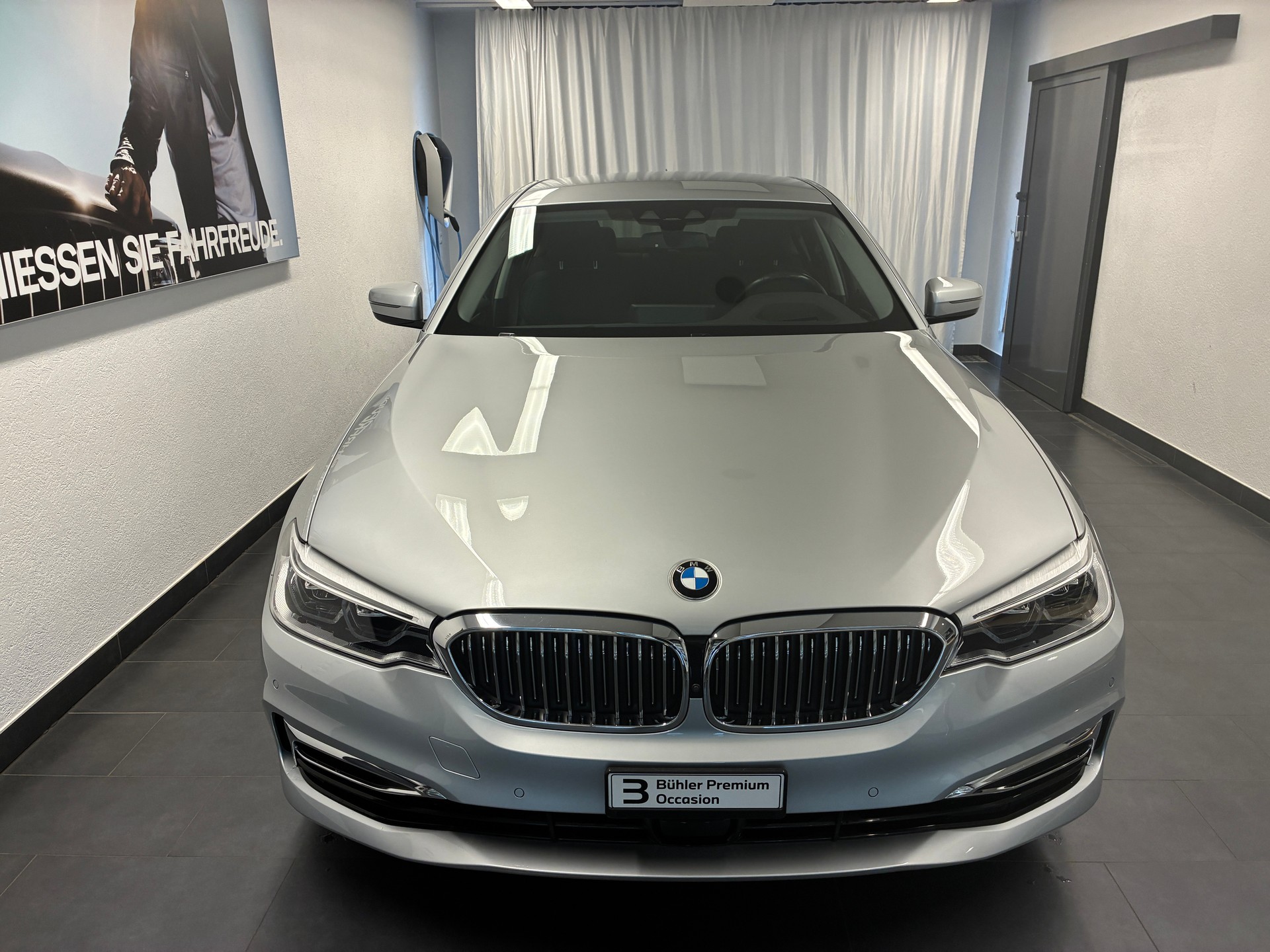 BMW 540i xDrive SAG-image-1