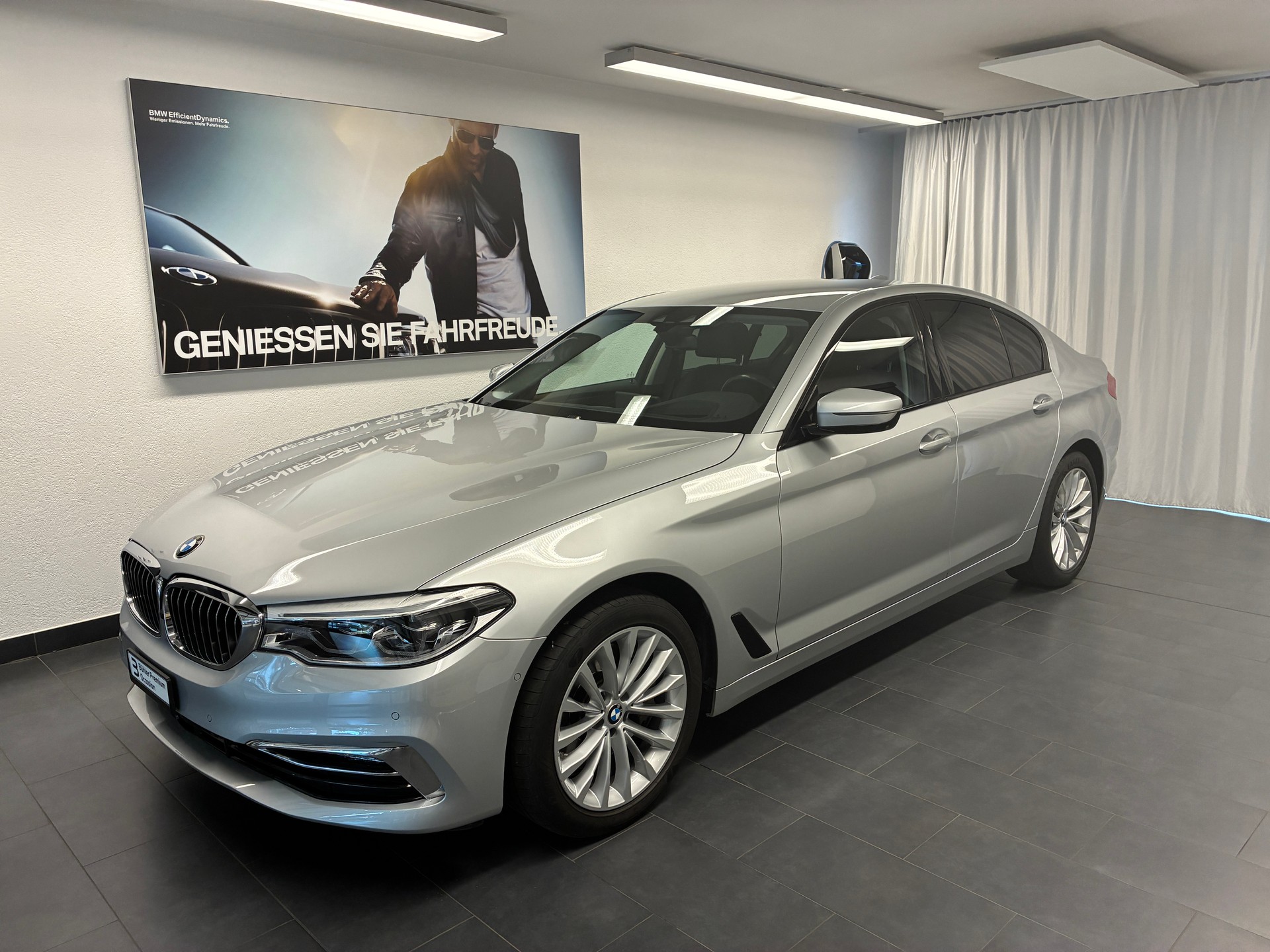 BMW 540i xDrive SAG-image-0