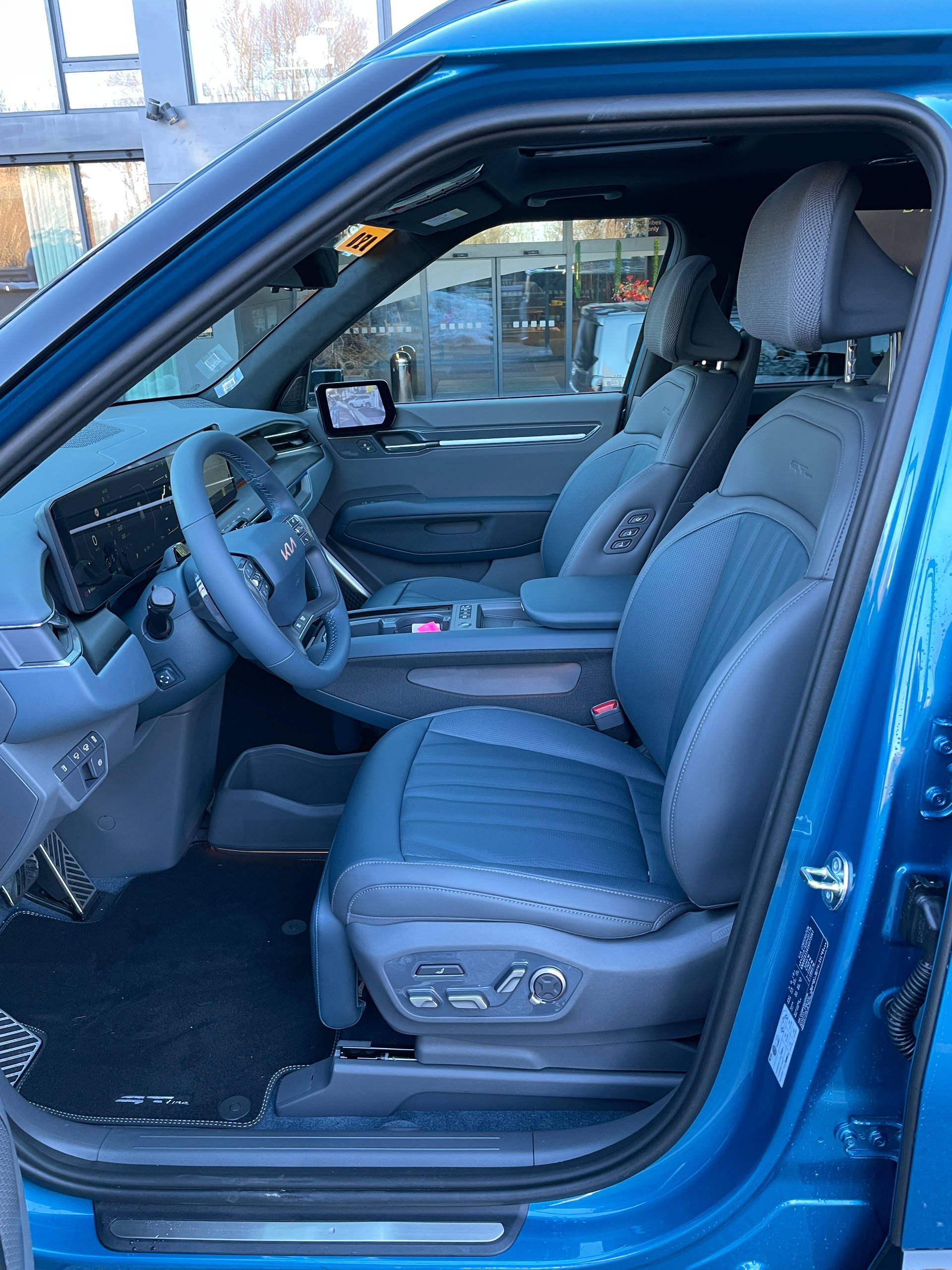 KIA EV9 99,8 kWh GT-Line 4x4 mit Panoramadach, 7-Sitzer, Digitale Spiegel-image-18