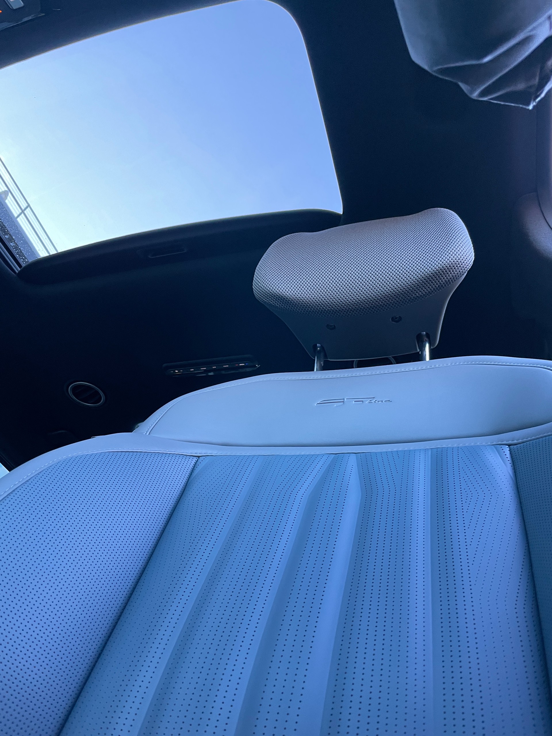 KIA EV9 99,8 kWh GT-Line 4x4 mit Panoramadach, 7-Sitzer, Digitale Spiegel-image-17