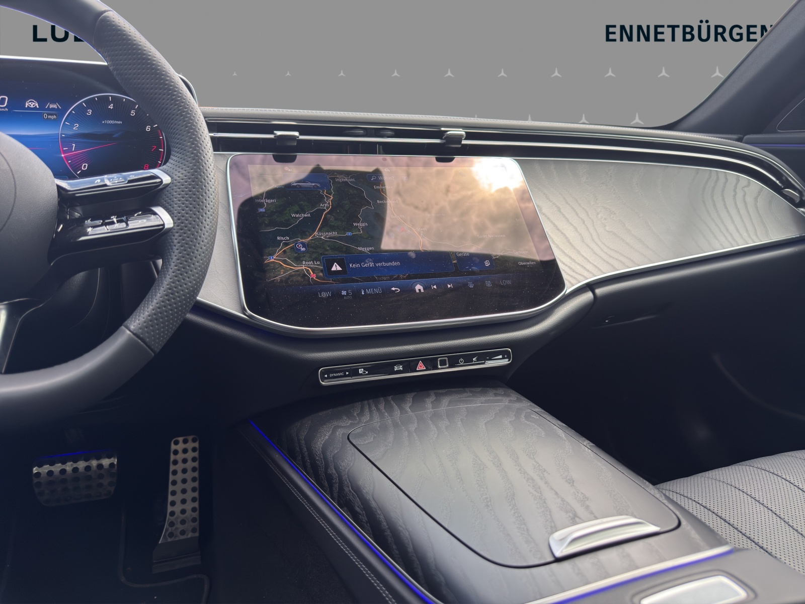 MERCEDES-BENZ E 200 T 9G-Tronic 4Matic-image-11