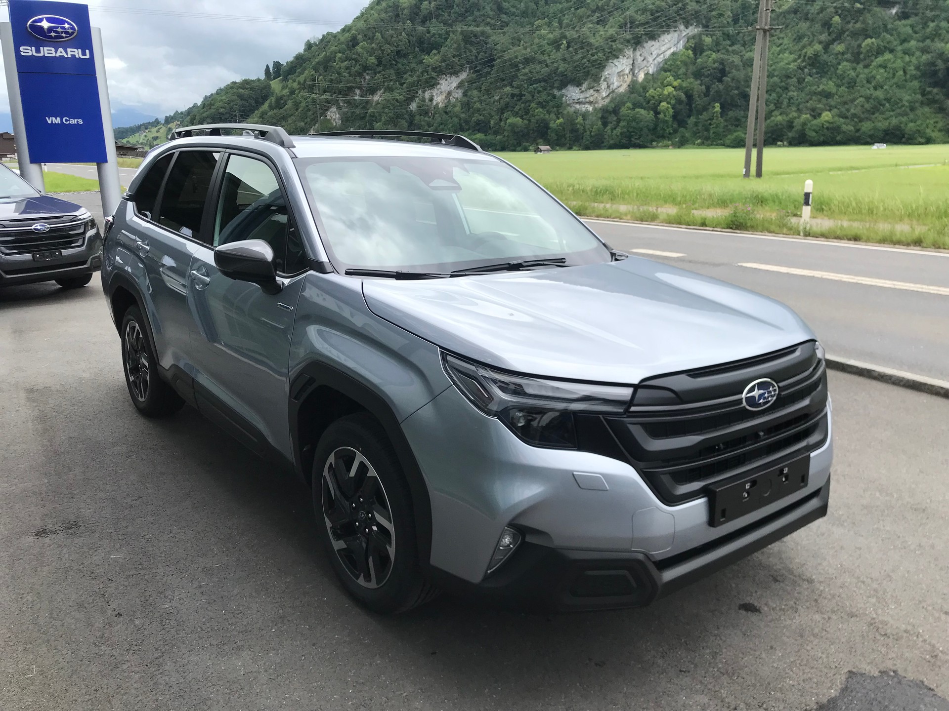 SUBARU Forester 2.0i e-Boxer Swiss Plus Lineartronic-showroom-element-1